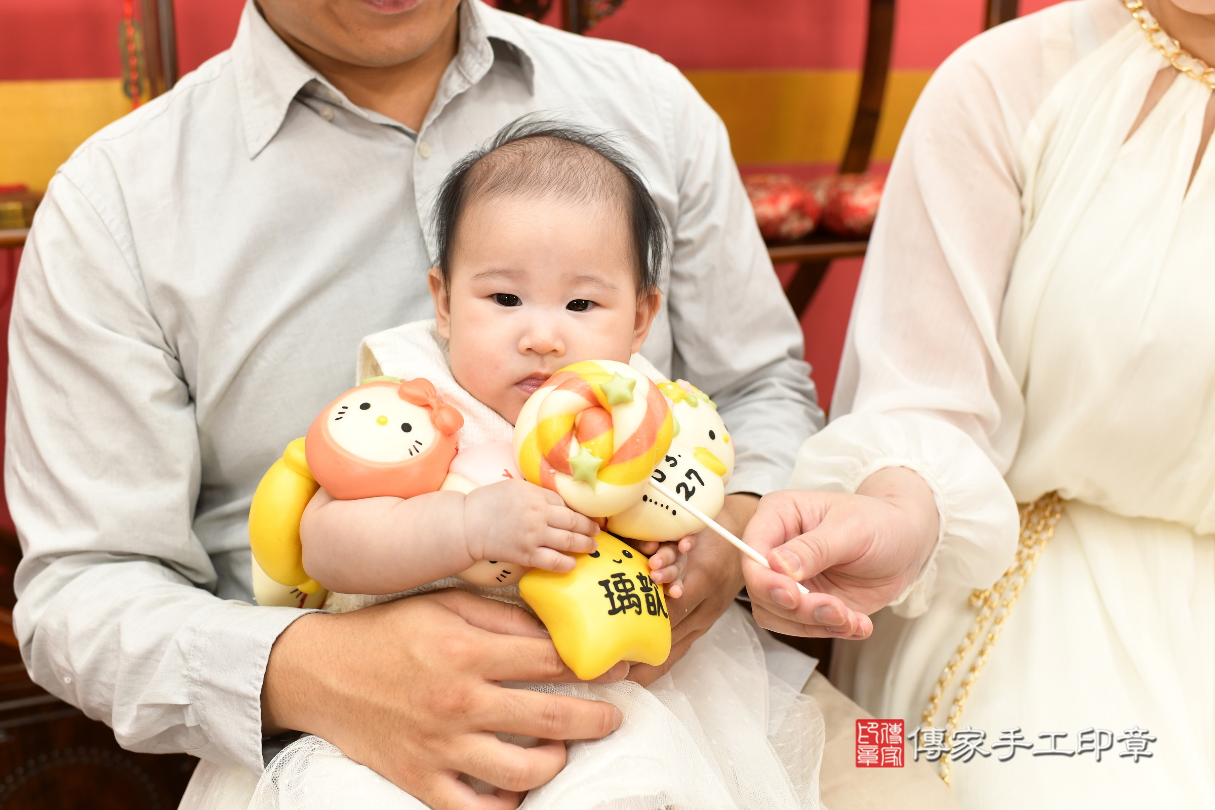 新北市永和區歆歆寶寶收涎推薦:傳家新北店收涎中國風會場,嬰兒古禮收涎收口水流程儀式、收涎吉祥話、收涎餅乾、收涎拍照。收涎證書。2025.7.28,照片6 新北市永和區歆歆寶寶收涎推薦:傳家新北店收涎中國風會場,嬰兒古禮收涎收口水流程儀式、收涎吉祥話、收涎餅乾、收涎拍照。收涎證書。2025.7.28,照片6