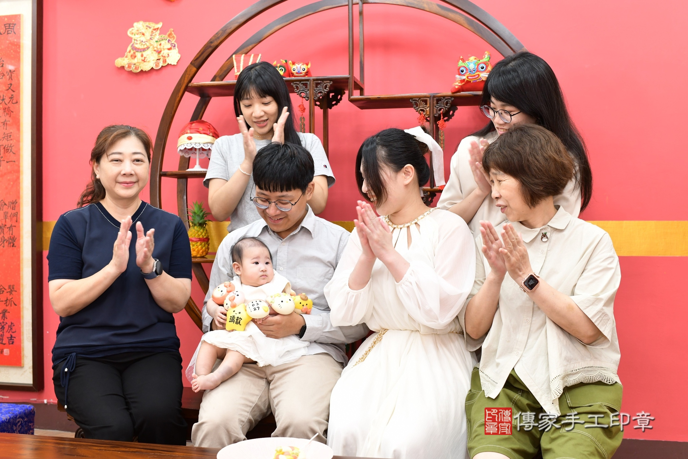 新北市永和區歆歆寶寶收涎推薦:傳家新北店收涎中國風會場,嬰兒古禮收涎收口水流程儀式、收涎吉祥話、收涎餅乾、收涎拍照。收涎證書。2025.7.28,照片3 新北市永和區歆歆寶寶收涎推薦:傳家新北店收涎中國風會場,嬰兒古禮收涎收口水流程儀式、收涎吉祥話、收涎餅乾、收涎拍照。收涎證書。2025.7.28,照片3