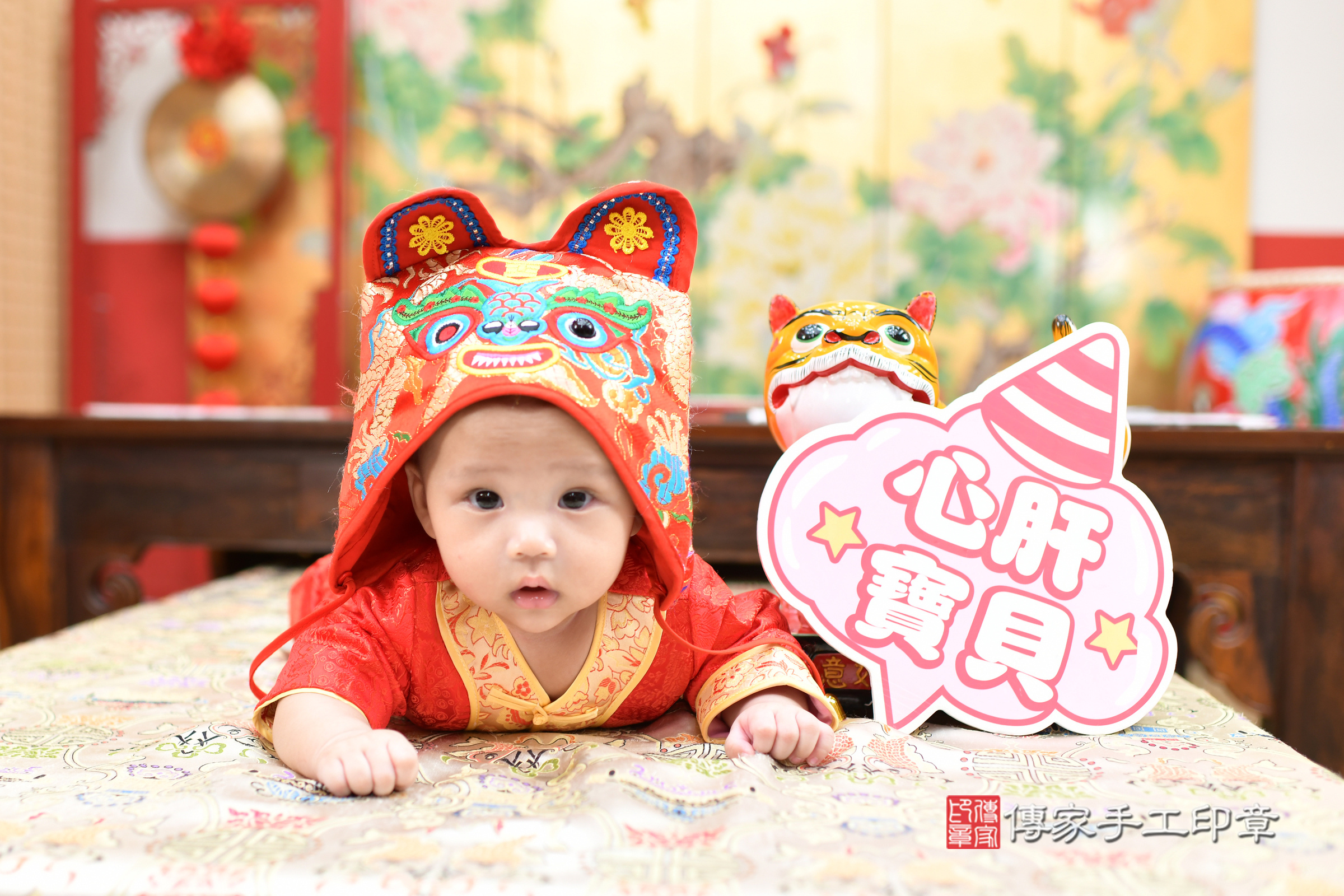 台北市大同區恩恩寶寶收涎推薦:傳家台北店收涎中國風會場,嬰兒古禮收涎收口水流程儀式、收涎吉祥話、收涎餅乾、收涎拍照。收涎證書。2025.7.26,照片4 台北市大同區恩恩寶寶收涎推薦:傳家台北店收涎中國風會場,嬰兒古禮收涎收口水流程儀式、收涎吉祥話、收涎餅乾、收涎拍照。收涎證書。2025.7.26,照片4