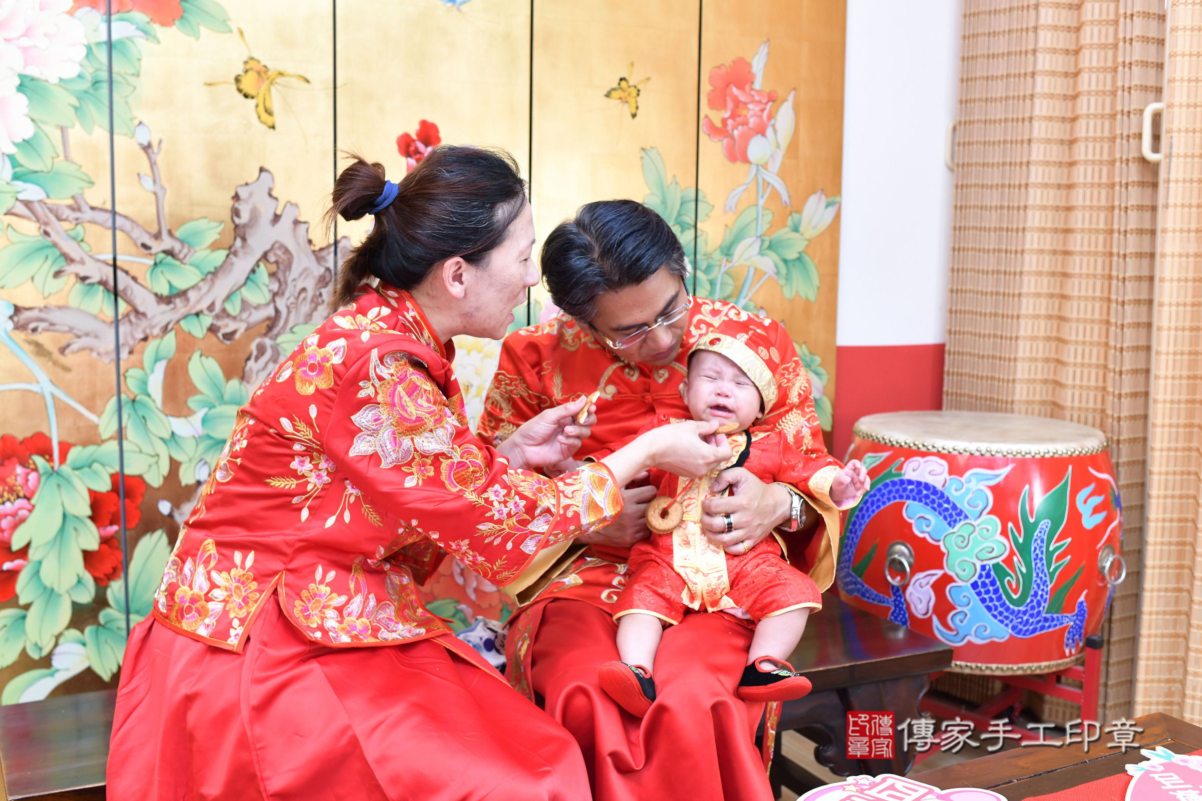 台北市大同區恩恩寶寶收涎推薦:傳家台北店收涎中國風會場,嬰兒古禮收涎收口水流程儀式、收涎吉祥話、收涎餅乾、收涎拍照。收涎證書。2025.7.26,照片12 台北市大同區恩恩寶寶收涎推薦:傳家台北店收涎中國風會場,嬰兒古禮收涎收口水流程儀式、收涎吉祥話、收涎餅乾、收涎拍照。收涎證書。2025.7.26,照片12