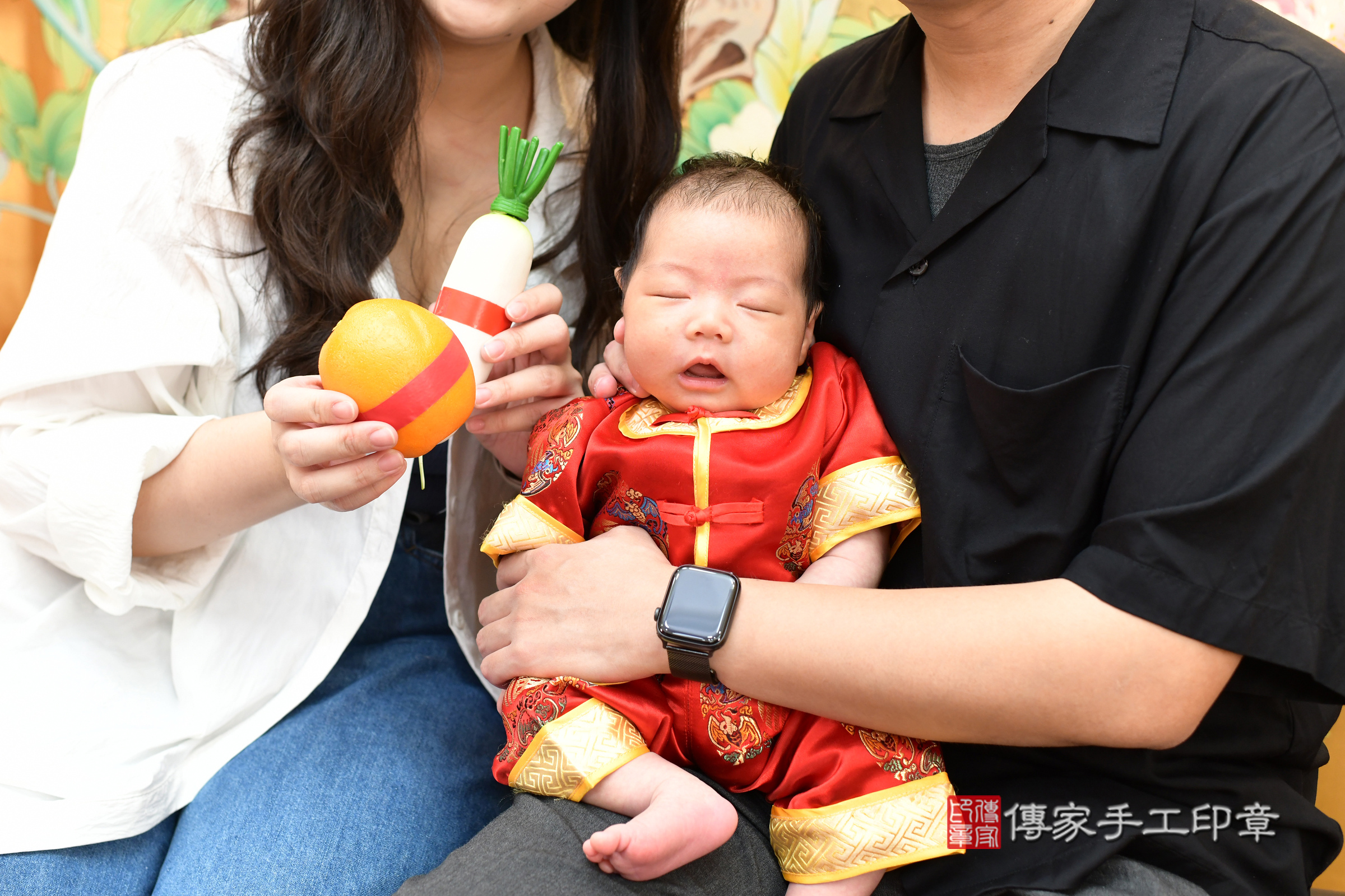 宸宸寶寶(台北市大同區嬰兒寶寶滿月剃頭理髮、嬰兒剃胎毛儀式吉祥話)。中國風會場，爸媽寶貝穿「日中韓」古裝禮服。專業拍照、證書。★購買「臍帶章、肚臍章、胎毛筆刷印章」贈送：剃頭、收涎、抓周，三選一。2025.7.19，照片17