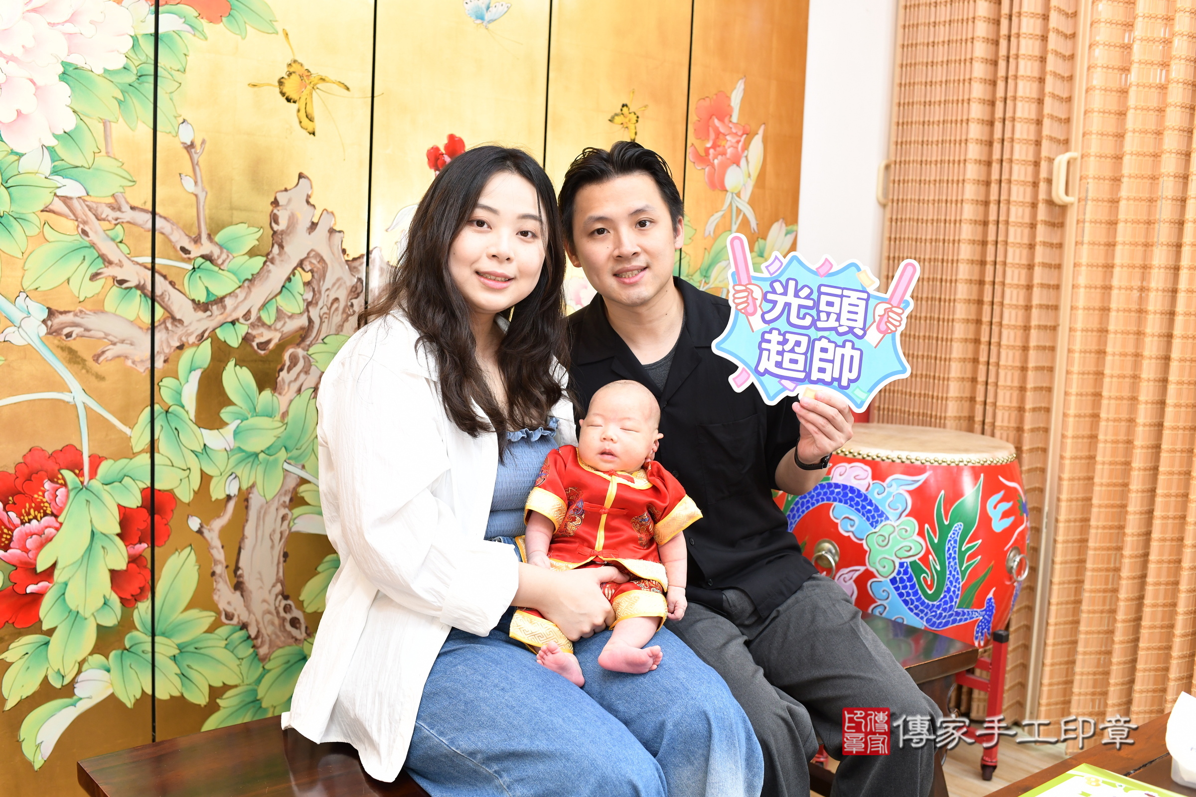 宸宸寶寶(台北市大同區嬰兒寶寶滿月剃頭理髮、嬰兒剃胎毛儀式吉祥話)。中國風會場，爸媽寶貝穿「日中韓」古裝禮服。專業拍照、證書。★購買「臍帶章、肚臍章、胎毛筆刷印章」贈送：剃頭、收涎、抓周，三選一。2025.7.19，照片24