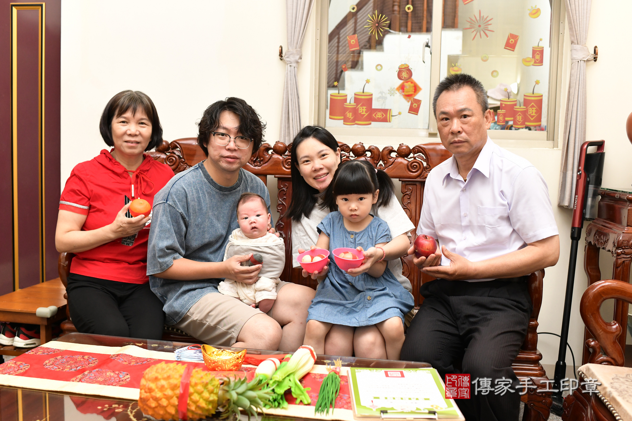 呈呈寶寶(新北市三重區嬰兒寶寶滿月剃頭理髮、嬰兒剃胎毛儀式吉祥話)。中國風會場，爸媽寶貝穿「日中韓」古裝禮服。專業拍照、證書。★購買「臍帶章、肚臍章、胎毛筆刷印章」贈送：剃頭、收涎、抓周，三選一。2025.7.26，照片11