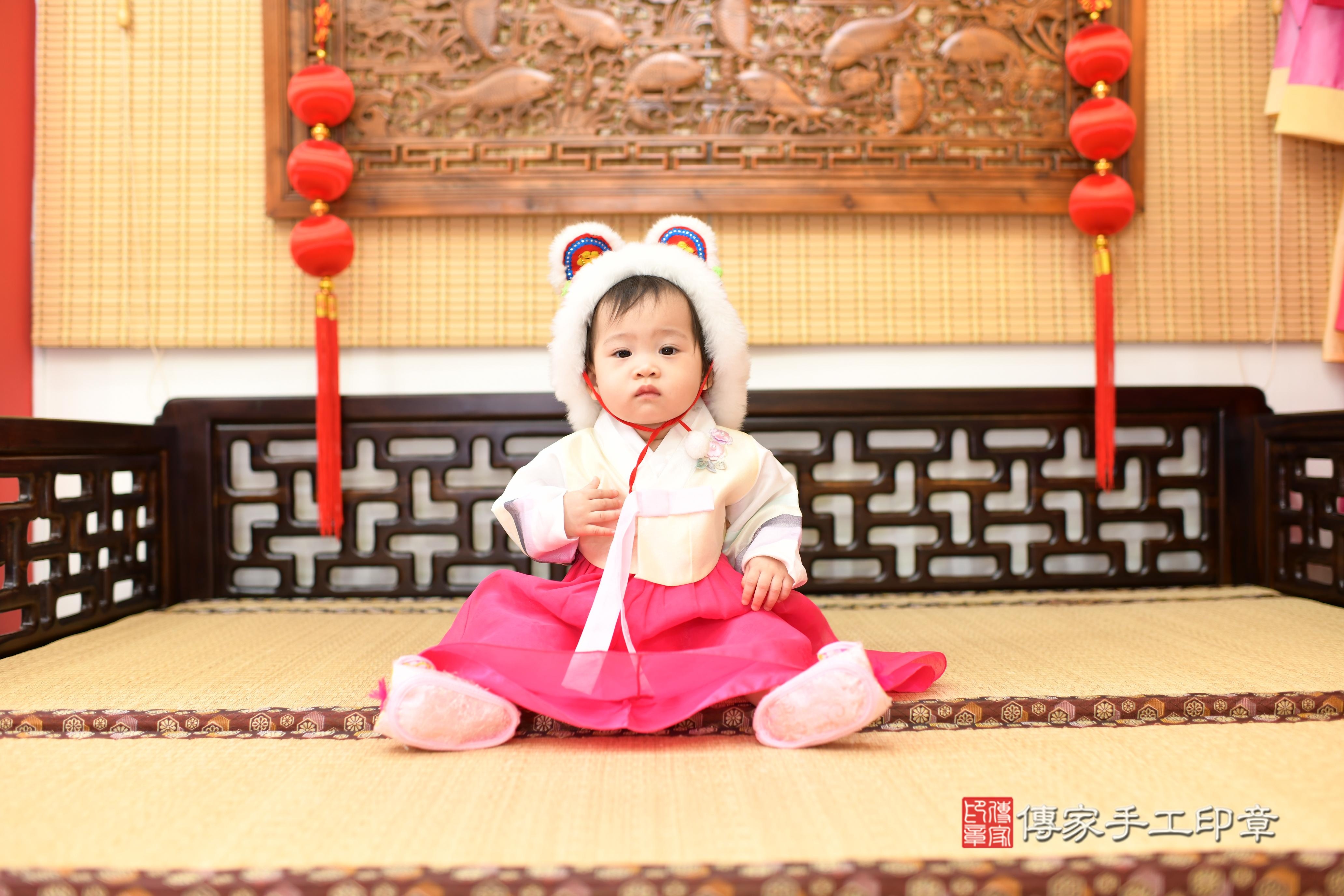 傳家手工印章台南店、抓周、度脺、中國風會場、傳家嬰兒古禮、吉祥話、抓周道具物品24種、拍照。抓周證書。寶寶抓周、滿周歲、生日快樂、祝福 傳家手工印章台南店、抓周、度脺、中國風會場、傳家嬰兒古禮、吉祥話、抓周道具物品24種、拍照。抓周證書。寶寶抓周、滿周歲、生日快樂、祝福