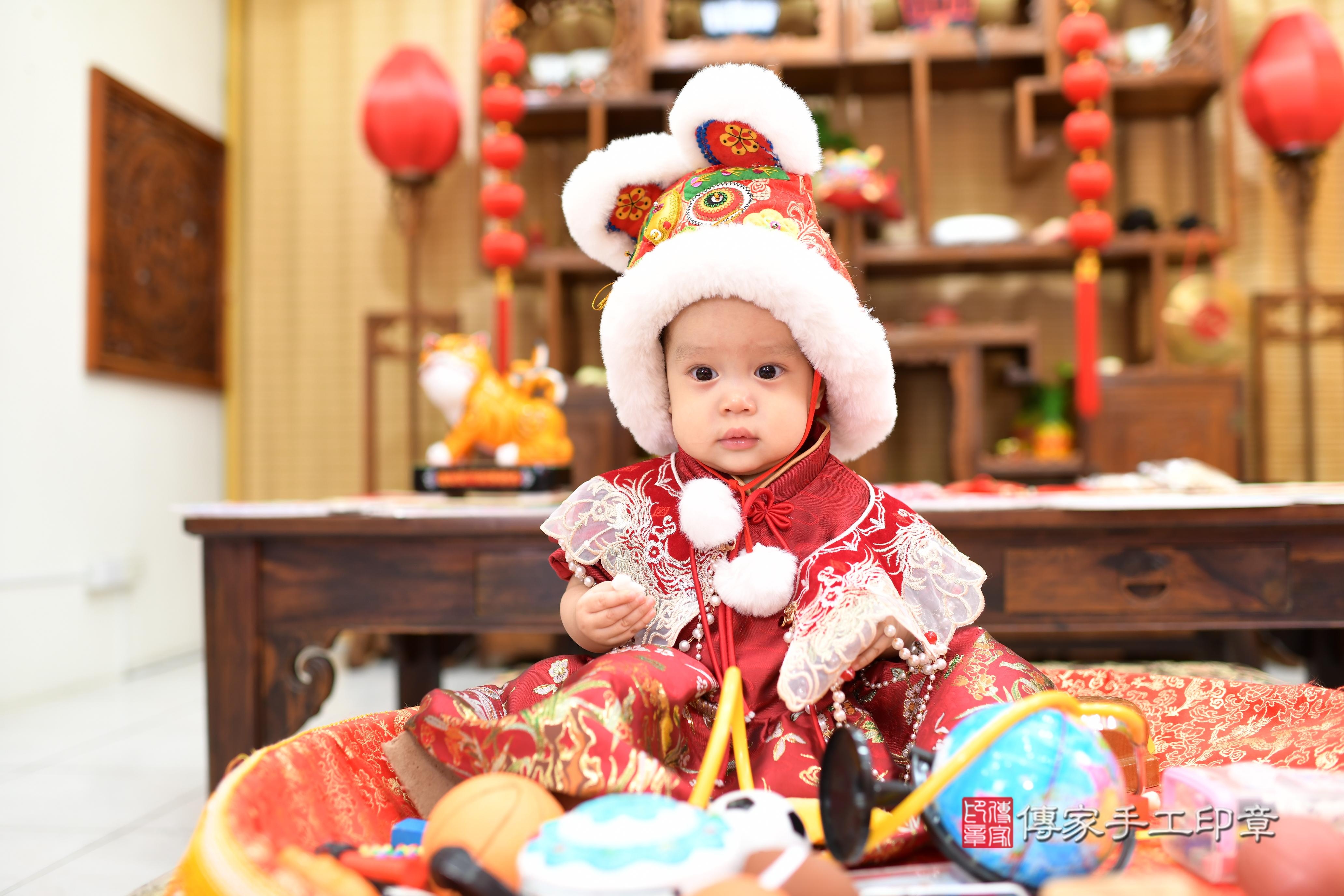 傳家手工印章台南店、抓周、度脺、中國風會場、傳家嬰兒古禮、吉祥話、抓周道具物品24種、拍照。抓周證書。寶寶抓周、滿周歲、生日快樂、祝福 傳家手工印章台南店、抓周、度脺、中國風會場、傳家嬰兒古禮、吉祥話、抓周道具物品24種、拍照。抓周證書。寶寶抓周、滿周歲、生日快樂、祝福