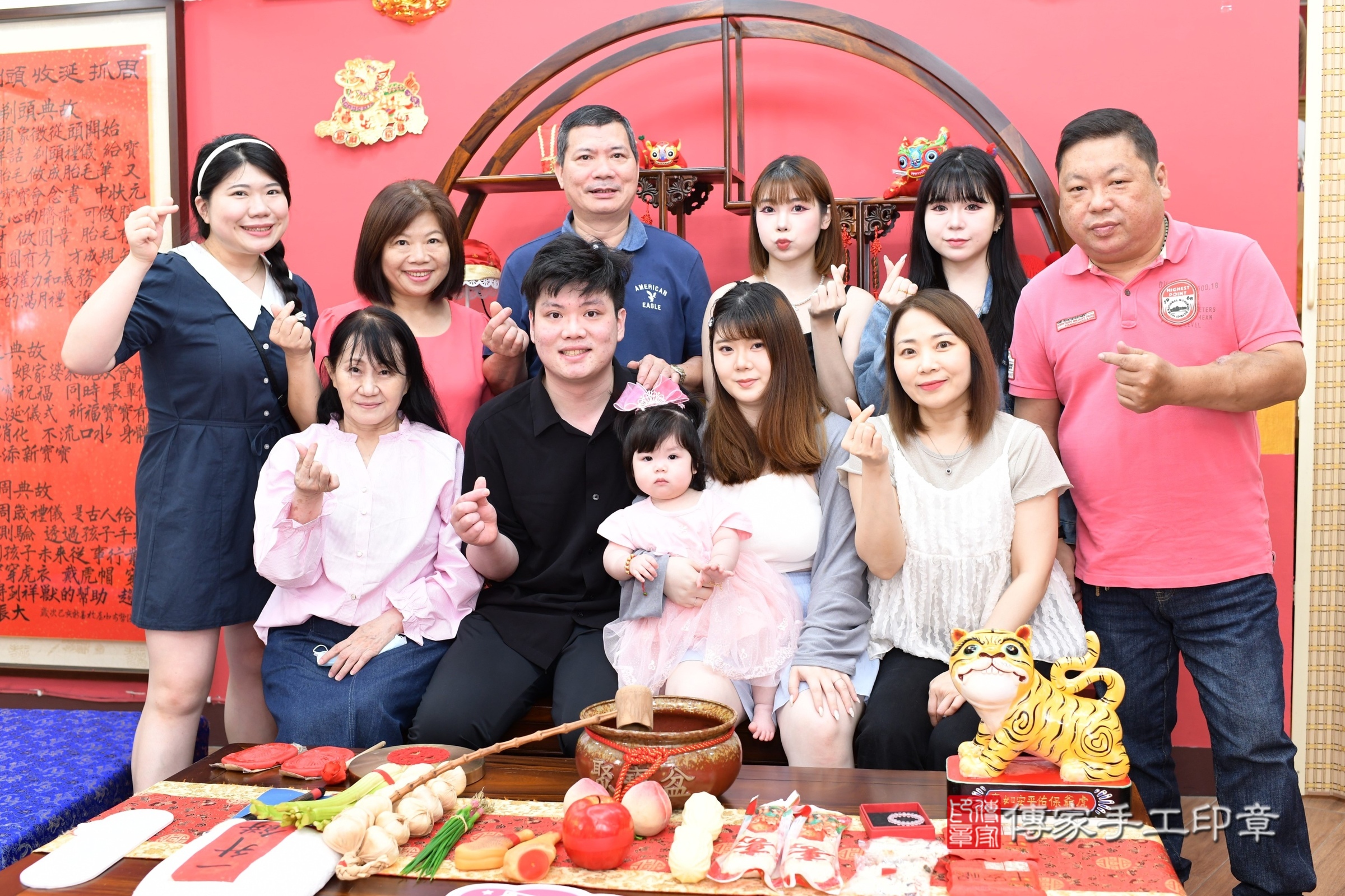 新北市永和區晴晴寶寶抓周推薦:傳家新北店抓周度脺中國風會場,嬰兒古禮抓周流程儀式吉祥話、抓周道具物品24種、拍照。抓周證書。2025.8.5,照片16 新北市永和區晴晴寶寶抓周推薦:傳家新北店抓周度脺中國風會場,嬰兒古禮抓周流程儀式吉祥話、抓周道具物品24種、拍照。抓周證書。2025.8.5,照片16