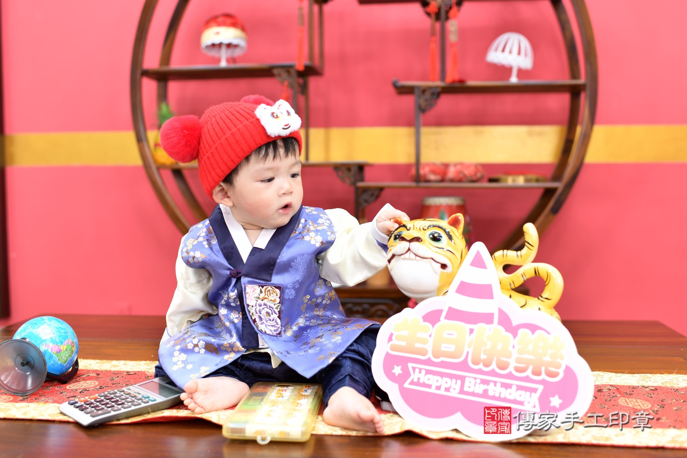 新北市永和區丞丞寶寶抓周推薦:傳家新北店抓周度脺中國風會場,嬰兒古禮抓周流程儀式吉祥話、抓周道具物品24種、拍照。抓周證書。2025.8.8,照片10 新北市永和區丞丞寶寶抓周推薦:傳家新北店抓周度脺中國風會場,嬰兒古禮抓周流程儀式吉祥話、抓周道具物品24種、拍照。抓周證書。2025.8.8,照片10