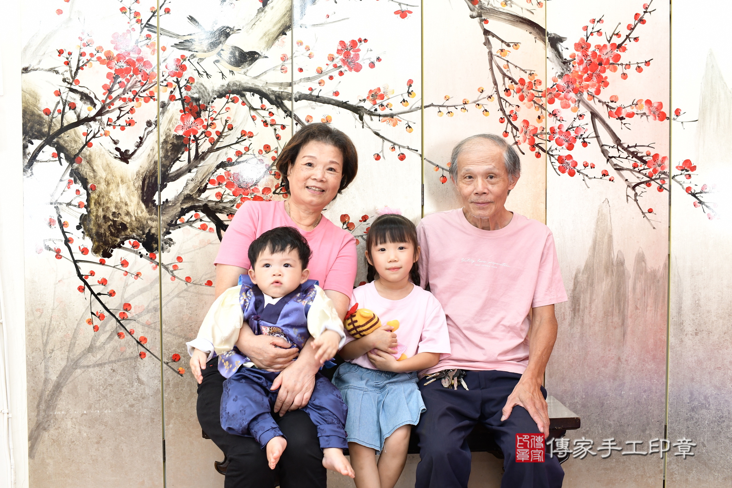 新北市永和區丞丞寶寶抓周推薦:傳家新北店抓周度脺中國風會場,嬰兒古禮抓周流程儀式吉祥話、抓周道具物品24種、拍照。抓周證書。2025.8.8,照片5 新北市永和區丞丞寶寶抓周推薦:傳家新北店抓周度脺中國風會場,嬰兒古禮抓周流程儀式吉祥話、抓周道具物品24種、拍照。抓周證書。2025.8.8,照片5