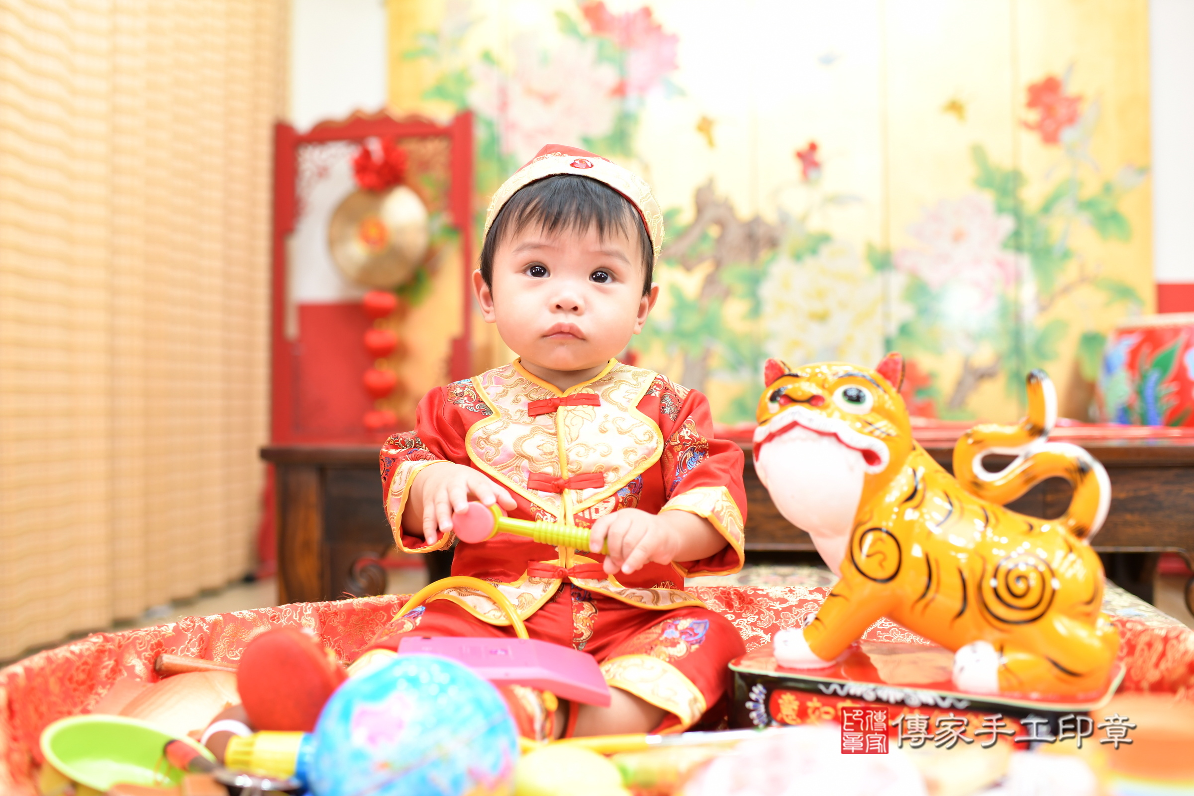 台北市大同區小鋒寶寶抓周推薦:傳家台北店抓周度脺中國風會場,嬰兒古禮抓周流程儀式吉祥話、抓周道具物品24種、拍照。抓周證書。2025.8.8,照片9 台北市大同區小鋒寶寶抓周推薦:傳家台北店抓周度脺中國風會場,嬰兒古禮抓周流程儀式吉祥話、抓周道具物品24種、拍照。抓周證書。2025.8.8,照片9