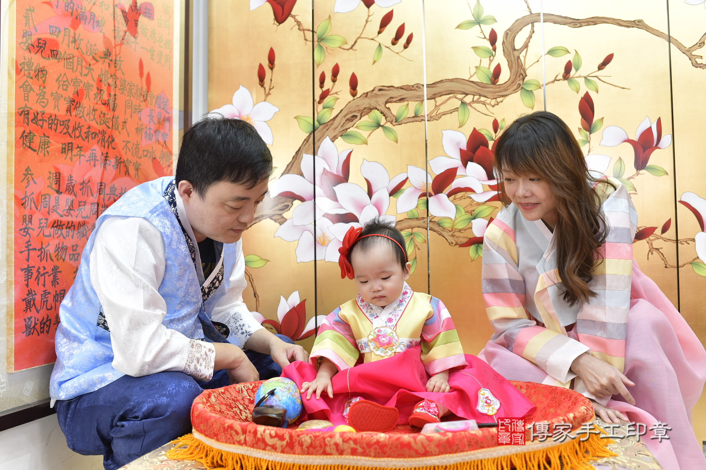 新竹市香山區孜孜寶寶抓周推薦:傳家新竹店抓周度脺中國風會場,嬰兒古禮抓周流程儀式吉祥話、抓周道具物品24種、拍照。抓周證書。2025.8.16,照片4 新竹市香山區孜孜寶寶抓周推薦:傳家新竹店抓周度脺中國風會場,嬰兒古禮抓周流程儀式吉祥話、抓周道具物品24種、拍照。抓周證書。2025.8.16,照片4