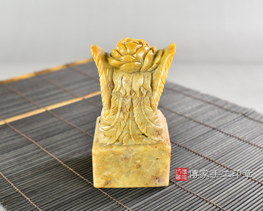 新疆黃玉-鳳凰印章-手工細琢精雕，象徵吉祥與興盛-傳家手工印章 台南店2025.9.4