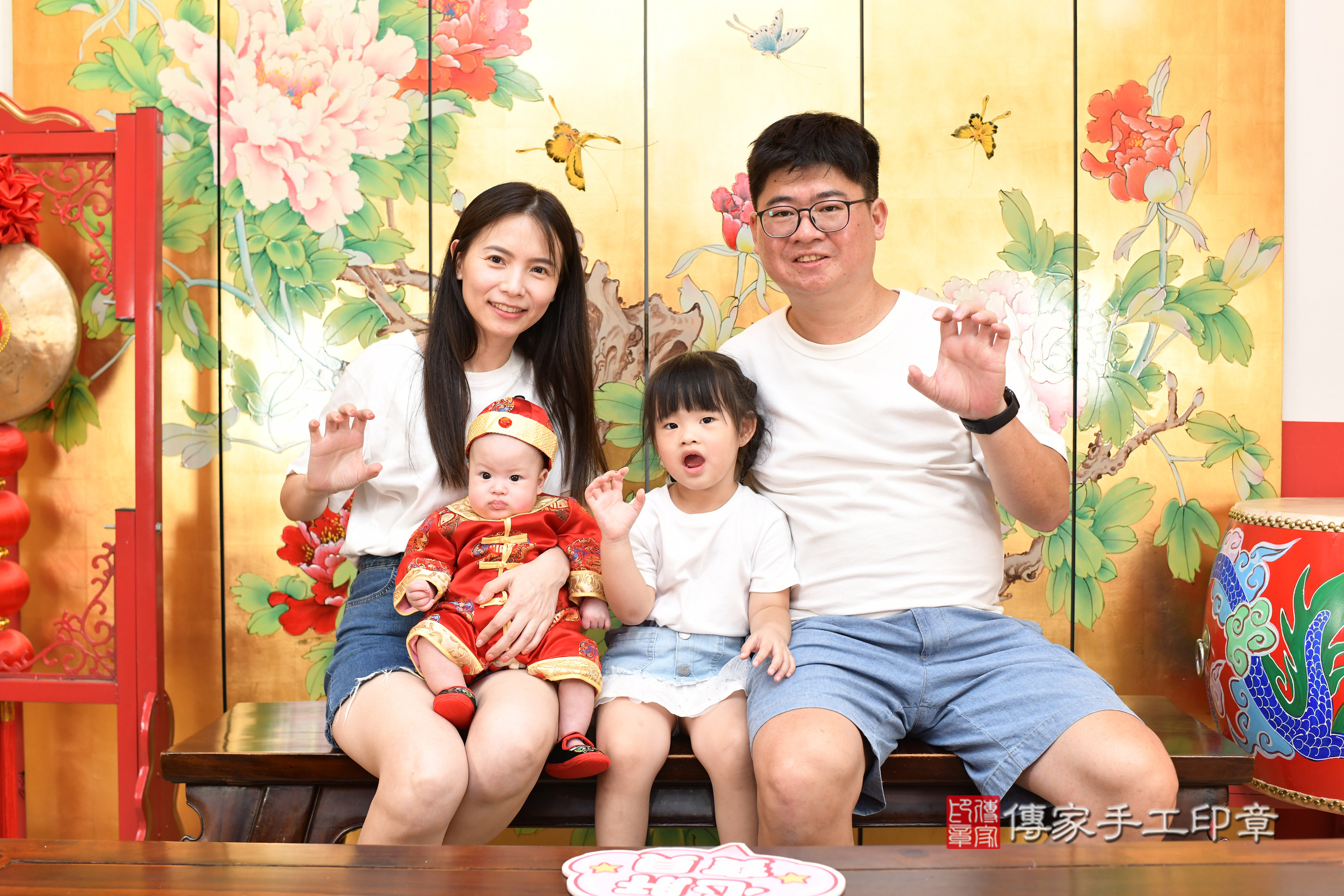 台北市大同區小垚寶寶收涎推薦:傳家台北店收涎中國風會場,嬰兒古禮收涎收口水流程儀式、收涎吉祥話、收涎餅乾、收涎拍照。收涎證書。2025.8.7,照片8 台北市大同區小垚寶寶收涎推薦:傳家台北店收涎中國風會場,嬰兒古禮收涎收口水流程儀式、收涎吉祥話、收涎餅乾、收涎拍照。收涎證書。2025.8.7,照片8