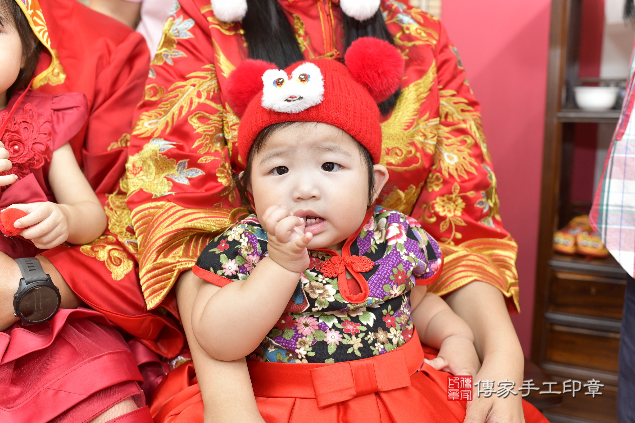 新竹市香山區小芷寶寶抓周推薦:傳家新竹店抓周度脺中國風會場,嬰兒古禮抓周流程儀式吉祥話、抓周道具物品24種、拍照。抓周證書。2025.8.17,照片4 新竹市香山區小芷寶寶抓周推薦:傳家新竹店抓周度脺中國風會場,嬰兒古禮抓周流程儀式吉祥話、抓周道具物品24種、拍照。抓周證書。2025.8.17,照片4