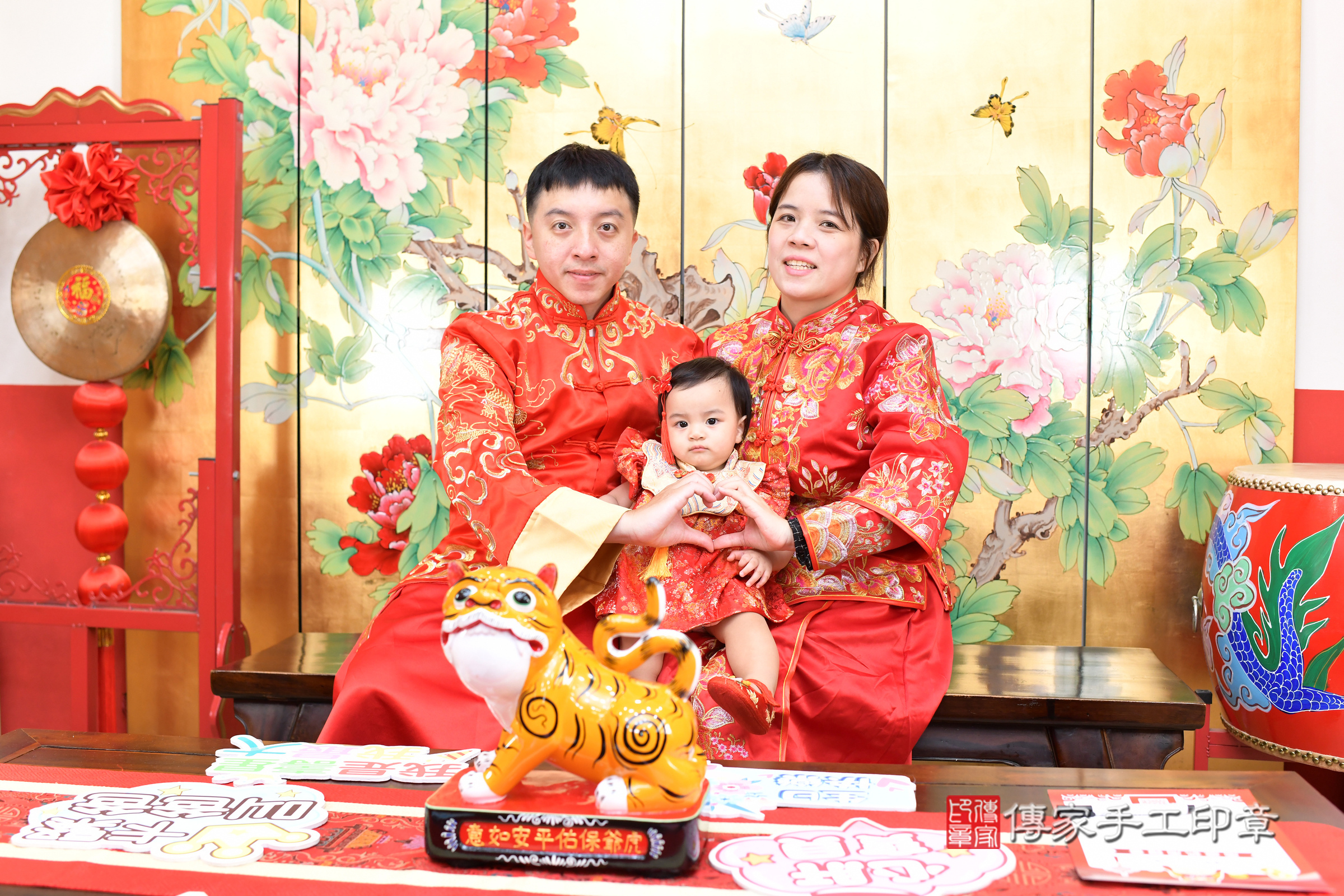 台北市大同區希希寶寶抓周推薦:傳家台北店抓周度脺中國風會場,嬰兒古禮抓周流程儀式吉祥話、抓周道具物品24種、拍照。抓周證書。2025.8.7,照片16 台北市大同區希希寶寶抓周推薦:傳家台北店抓周度脺中國風會場,嬰兒古禮抓周流程儀式吉祥話、抓周道具物品24種、拍照。抓周證書。2025.8.7,照片16