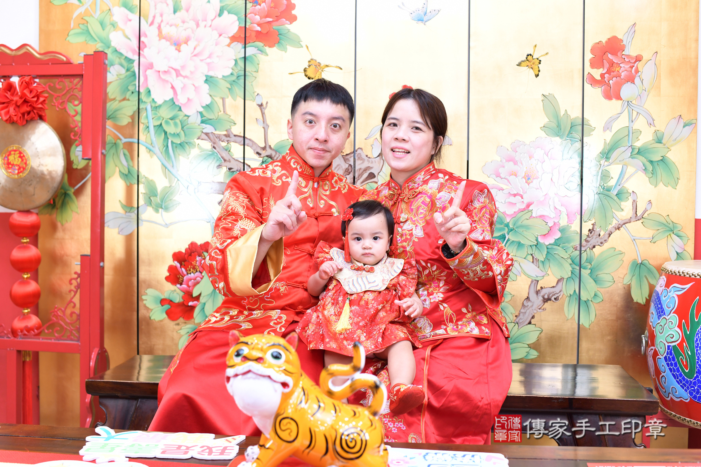 台北市大同區希希寶寶抓周推薦:傳家台北店抓周度脺中國風會場,嬰兒古禮抓周流程儀式吉祥話、抓周道具物品24種、拍照。抓周證書。2025.8.7,照片15 台北市大同區希希寶寶抓周推薦:傳家台北店抓周度脺中國風會場,嬰兒古禮抓周流程儀式吉祥話、抓周道具物品24種、拍照。抓周證書。2025.8.7,照片15