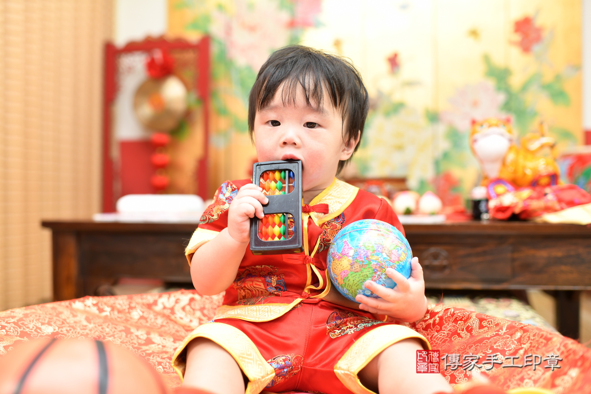 台北市大同區宸宸寶寶抓周推薦:傳家台北店抓周度脺中國風會場,嬰兒古禮抓周流程儀式吉祥話、抓周道具物品24種、拍照。抓周證書。2025.8.10,照片9 台北市大同區宸宸寶寶抓周推薦:傳家台北店抓周度脺中國風會場,嬰兒古禮抓周流程儀式吉祥話、抓周道具物品24種、拍照。抓周證書。2025.8.10,照片9
