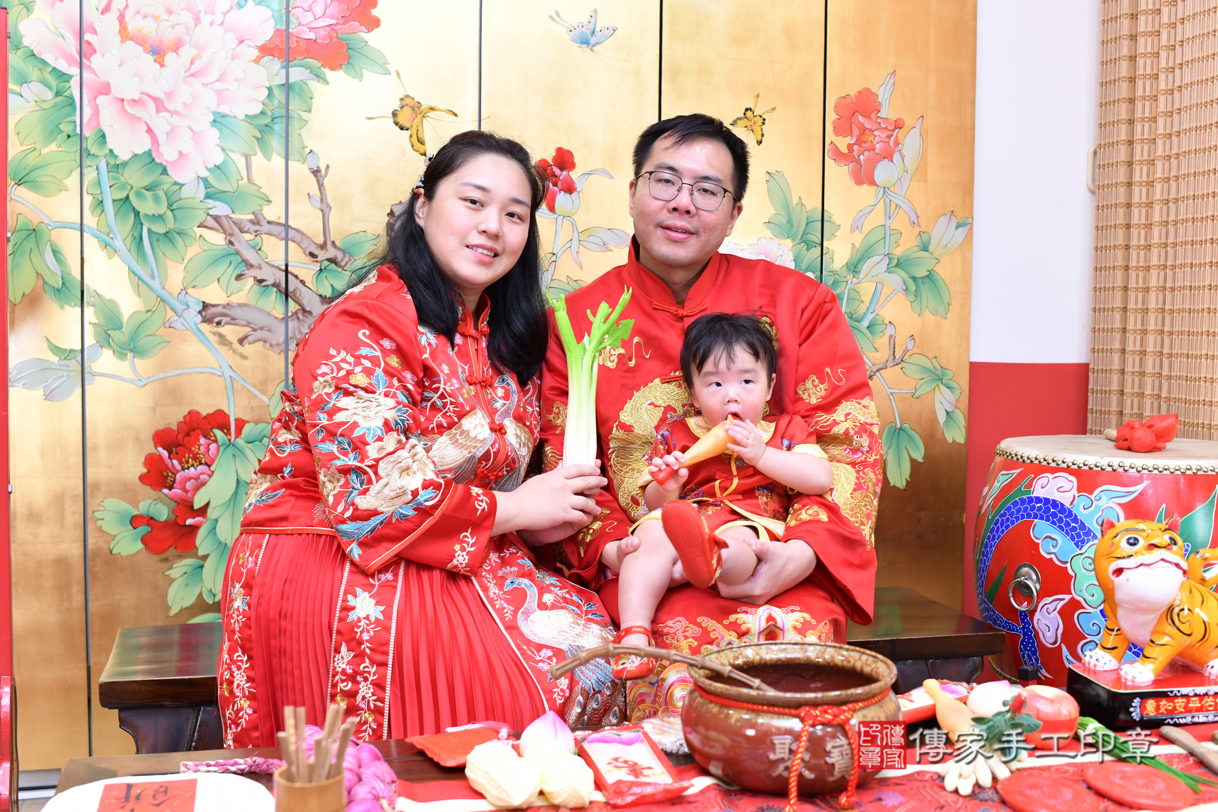 台北市大同區宸宸寶寶抓周推薦:傳家台北店抓周度脺中國風會場,嬰兒古禮抓周流程儀式吉祥話、抓周道具物品24種、拍照。抓周證書。2025.8.10,照片18 台北市大同區宸宸寶寶抓周推薦:傳家台北店抓周度脺中國風會場,嬰兒古禮抓周流程儀式吉祥話、抓周道具物品24種、拍照。抓周證書。2025.8.10,照片18