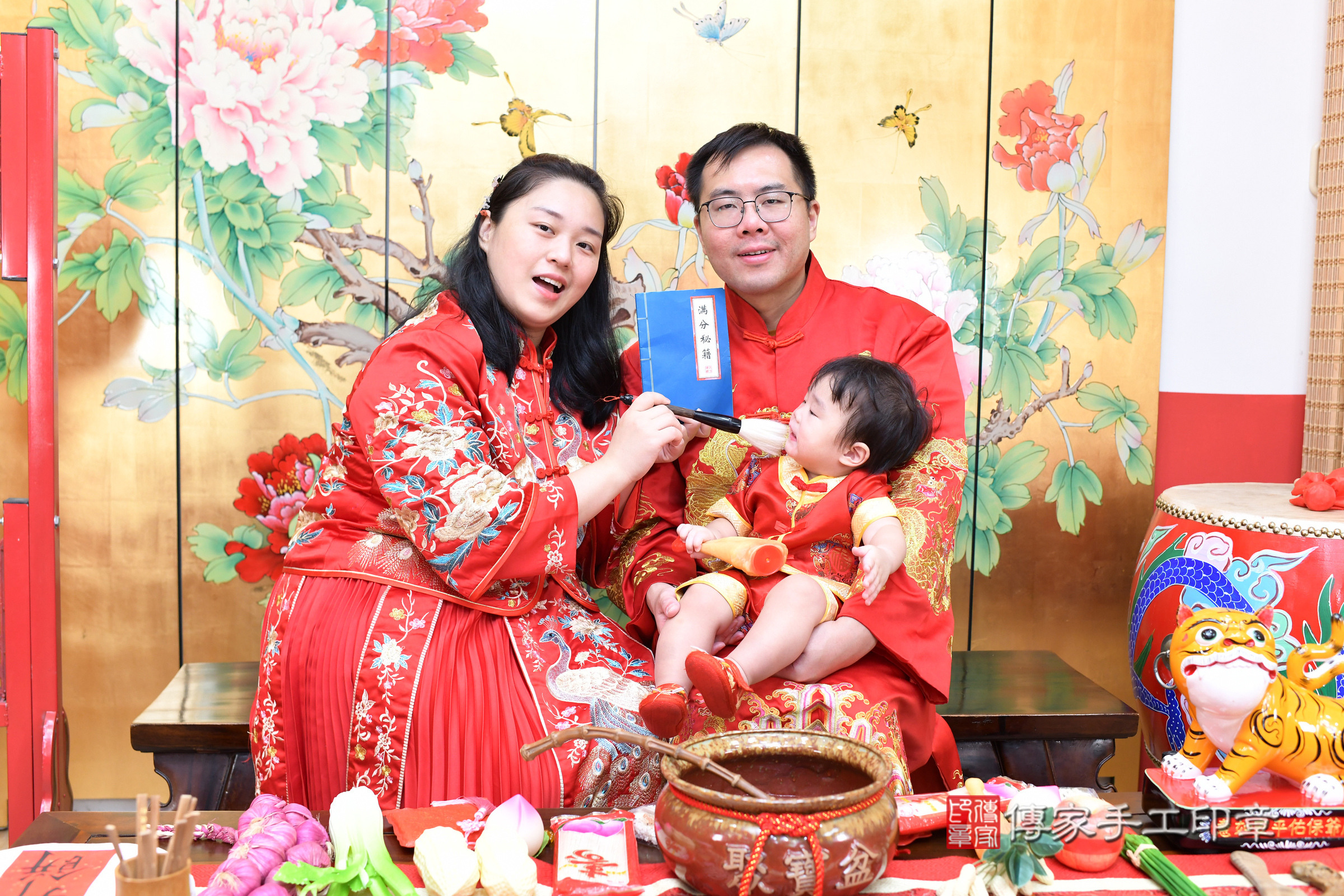 台北市大同區宸宸寶寶抓周推薦:傳家台北店抓周度脺中國風會場,嬰兒古禮抓周流程儀式吉祥話、抓周道具物品24種、拍照。抓周證書。2025.8.10,照片19 台北市大同區宸宸寶寶抓周推薦:傳家台北店抓周度脺中國風會場,嬰兒古禮抓周流程儀式吉祥話、抓周道具物品24種、拍照。抓周證書。2025.8.10,照片19