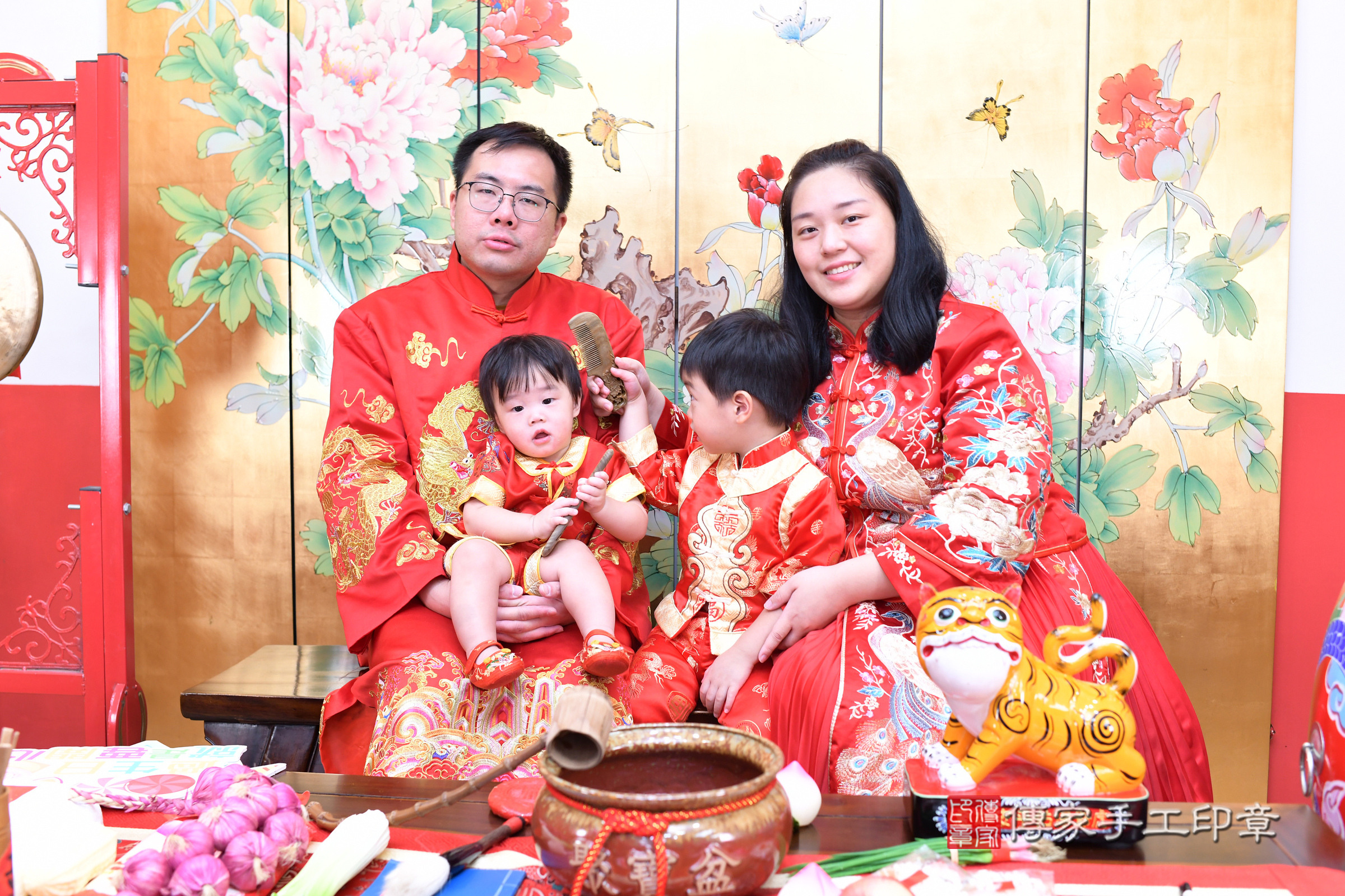 台北市大同區宸宸寶寶抓周推薦:傳家台北店抓周度脺中國風會場,嬰兒古禮抓周流程儀式吉祥話、抓周道具物品24種、拍照。抓周證書。2025.8.10,照片12 台北市大同區宸宸寶寶抓周推薦:傳家台北店抓周度脺中國風會場,嬰兒古禮抓周流程儀式吉祥話、抓周道具物品24種、拍照。抓周證書。2025.8.10,照片12