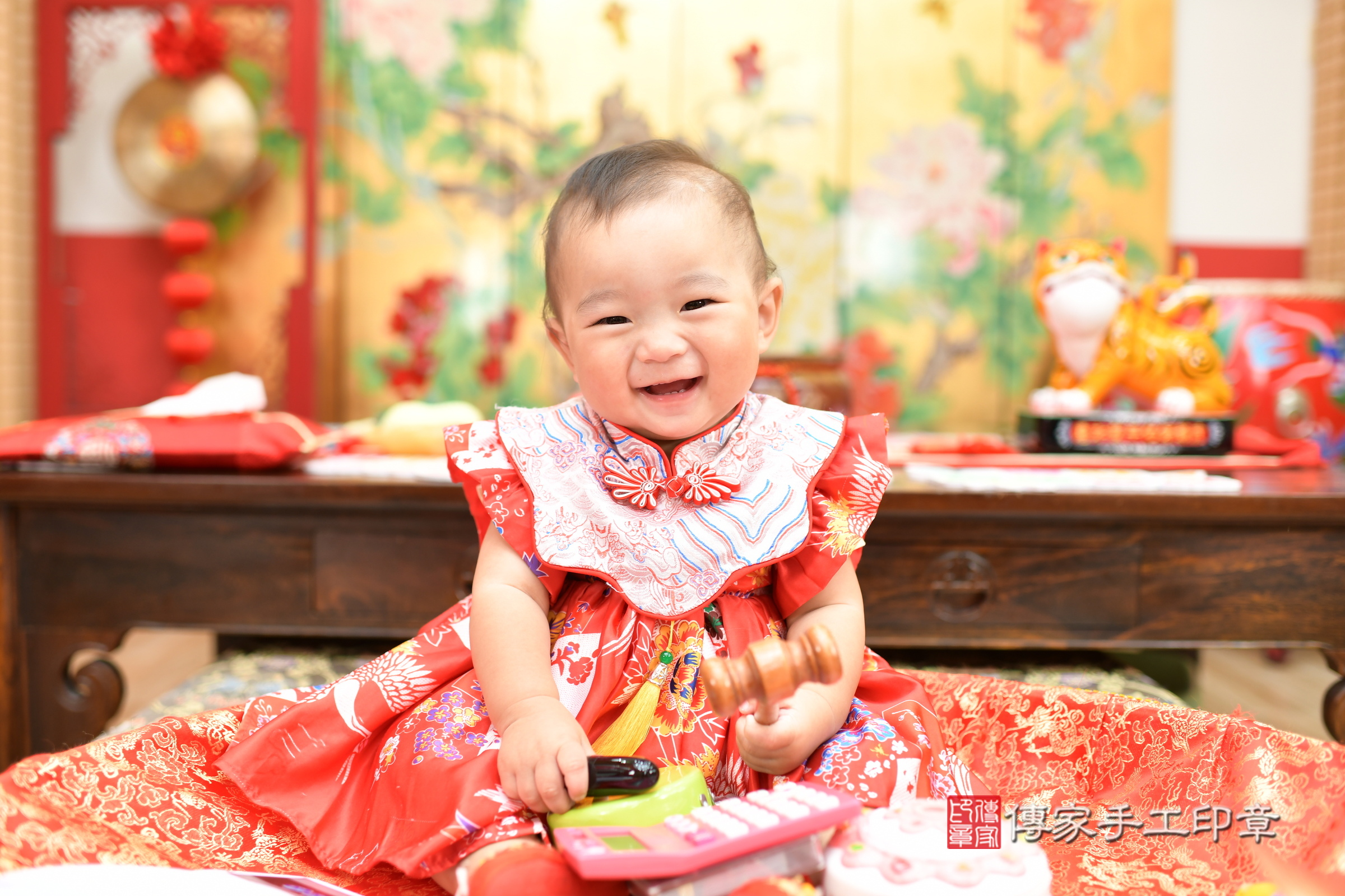 台北市大同區桐桐寶寶抓周推薦:傳家台北店抓周度脺中國風會場,嬰兒古禮抓周流程儀式吉祥話、抓周道具物品24種、拍照。抓周證書。2025.8.16,照片7 台北市大同區桐桐寶寶抓周推薦:傳家台北店抓周度脺中國風會場,嬰兒古禮抓周流程儀式吉祥話、抓周道具物品24種、拍照。抓周證書。2025.8.16,照片7