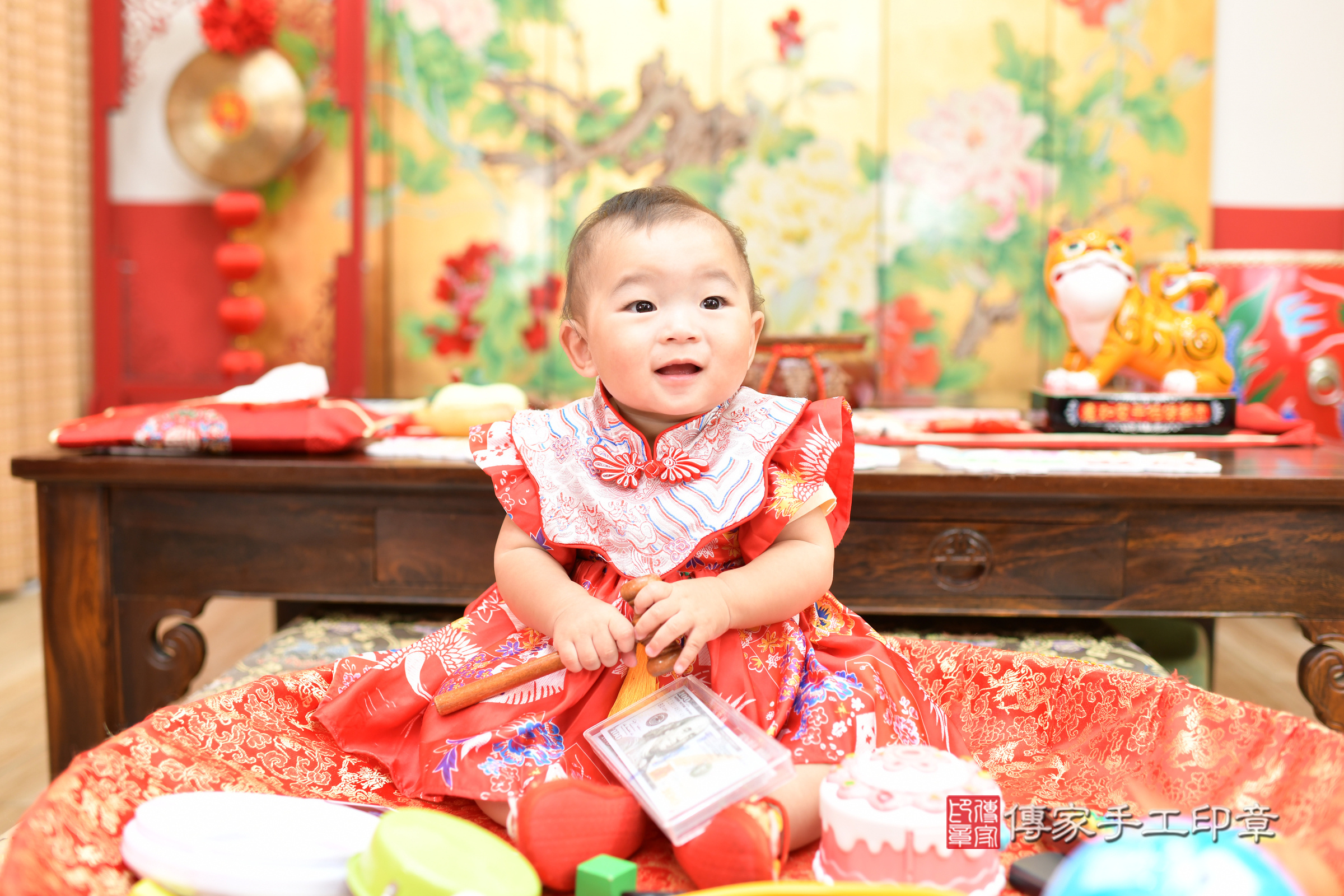 台北市大同區桐桐寶寶抓周推薦:傳家台北店抓周度脺中國風會場,嬰兒古禮抓周流程儀式吉祥話、抓周道具物品24種、拍照。抓周證書。2025.8.16,照片9 台北市大同區桐桐寶寶抓周推薦:傳家台北店抓周度脺中國風會場,嬰兒古禮抓周流程儀式吉祥話、抓周道具物品24種、拍照。抓周證書。2025.8.16,照片9