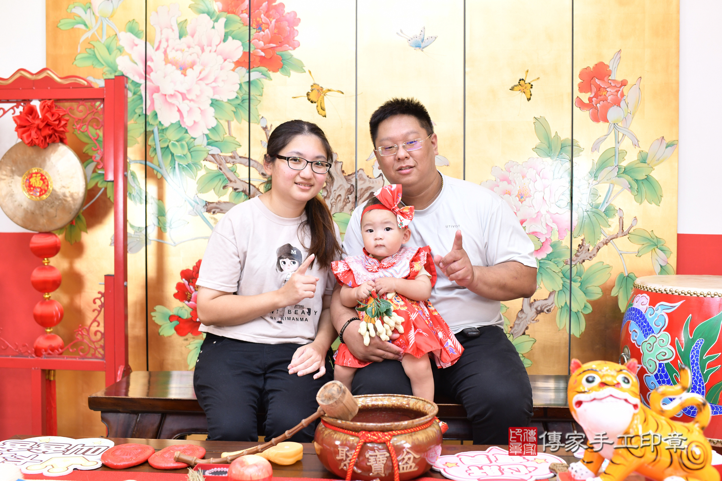 台北市大同區桐桐寶寶抓周推薦:傳家台北店抓周度脺中國風會場,嬰兒古禮抓周流程儀式吉祥話、抓周道具物品24種、拍照。抓周證書。2025.8.16,照片3 台北市大同區桐桐寶寶抓周推薦:傳家台北店抓周度脺中國風會場,嬰兒古禮抓周流程儀式吉祥話、抓周道具物品24種、拍照。抓周證書。2025.8.16,照片3