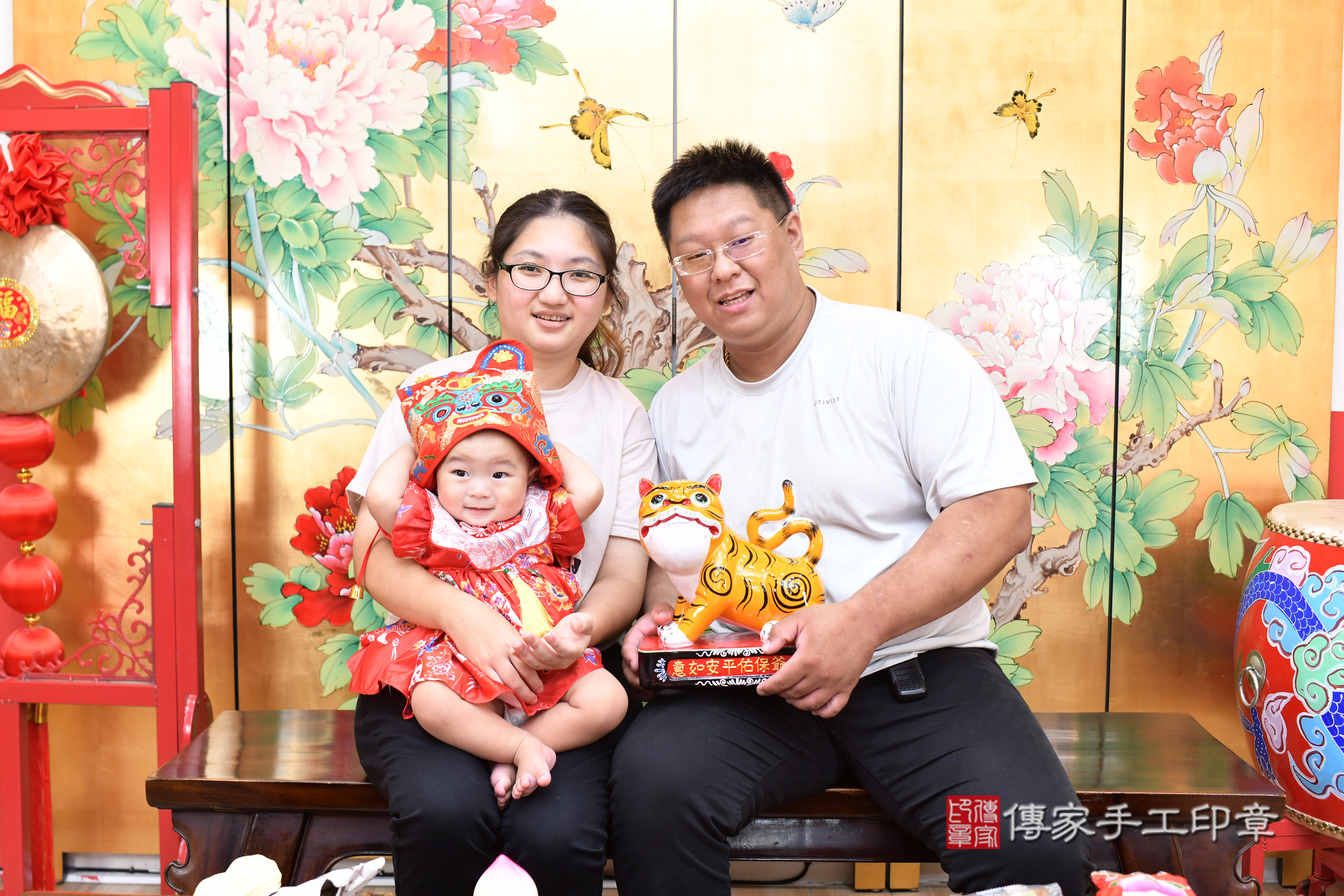 台北市大同區桐桐寶寶抓周推薦:傳家台北店抓周度脺中國風會場,嬰兒古禮抓周流程儀式吉祥話、抓周道具物品24種、拍照。抓周證書。2025.8.16,照片11 台北市大同區桐桐寶寶抓周推薦:傳家台北店抓周度脺中國風會場,嬰兒古禮抓周流程儀式吉祥話、抓周道具物品24種、拍照。抓周證書。2025.8.16,照片11