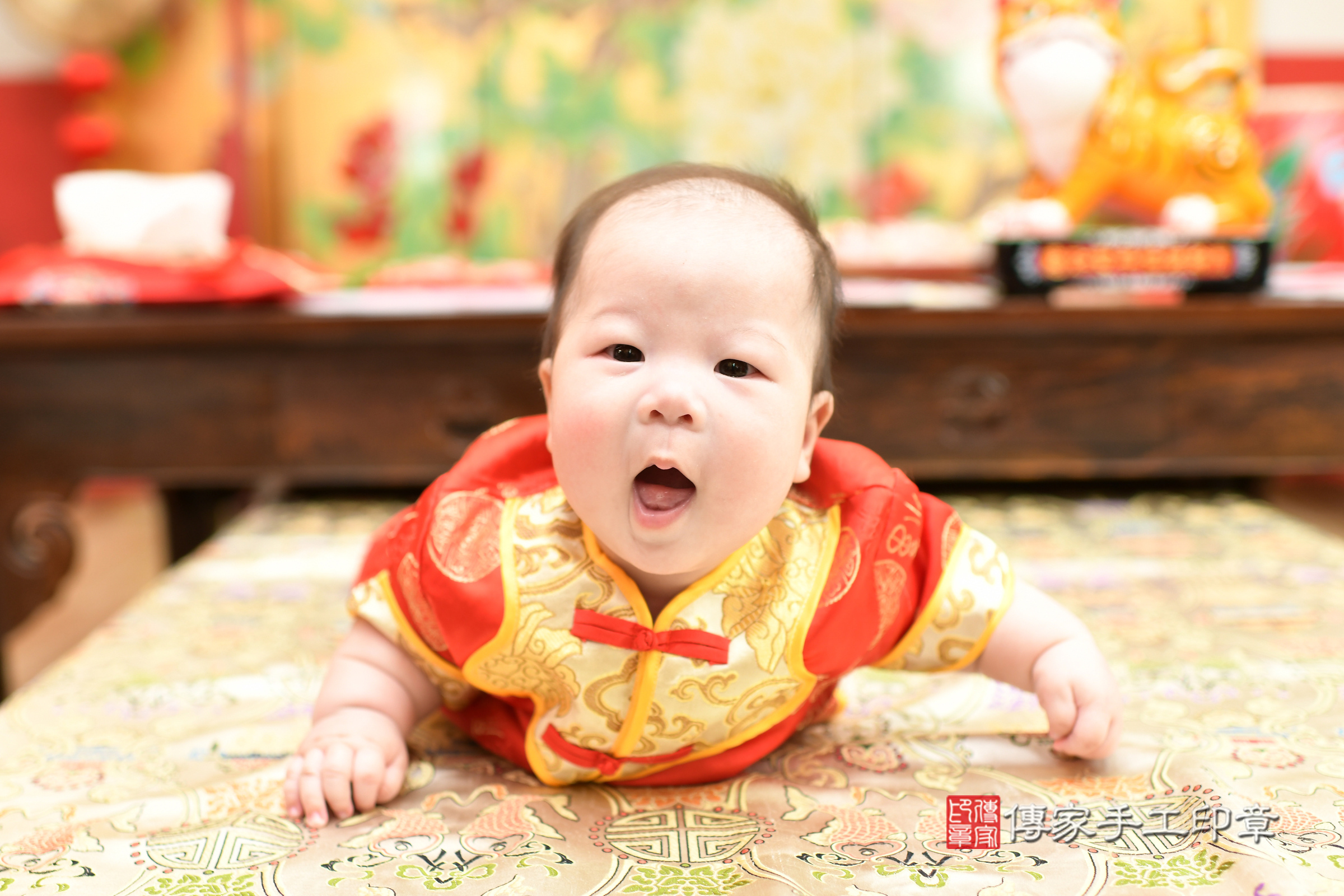 台北市大同區宸宸寶寶收涎推薦:傳家台北店收涎中國風會場,嬰兒古禮收涎收口水流程儀式、收涎吉祥話、收涎餅乾、收涎拍照。收涎證書。2025.8.16,照片6 台北市大同區宸宸寶寶收涎推薦:傳家台北店收涎中國風會場,嬰兒古禮收涎收口水流程儀式、收涎吉祥話、收涎餅乾、收涎拍照。收涎證書。2025.8.16,照片6