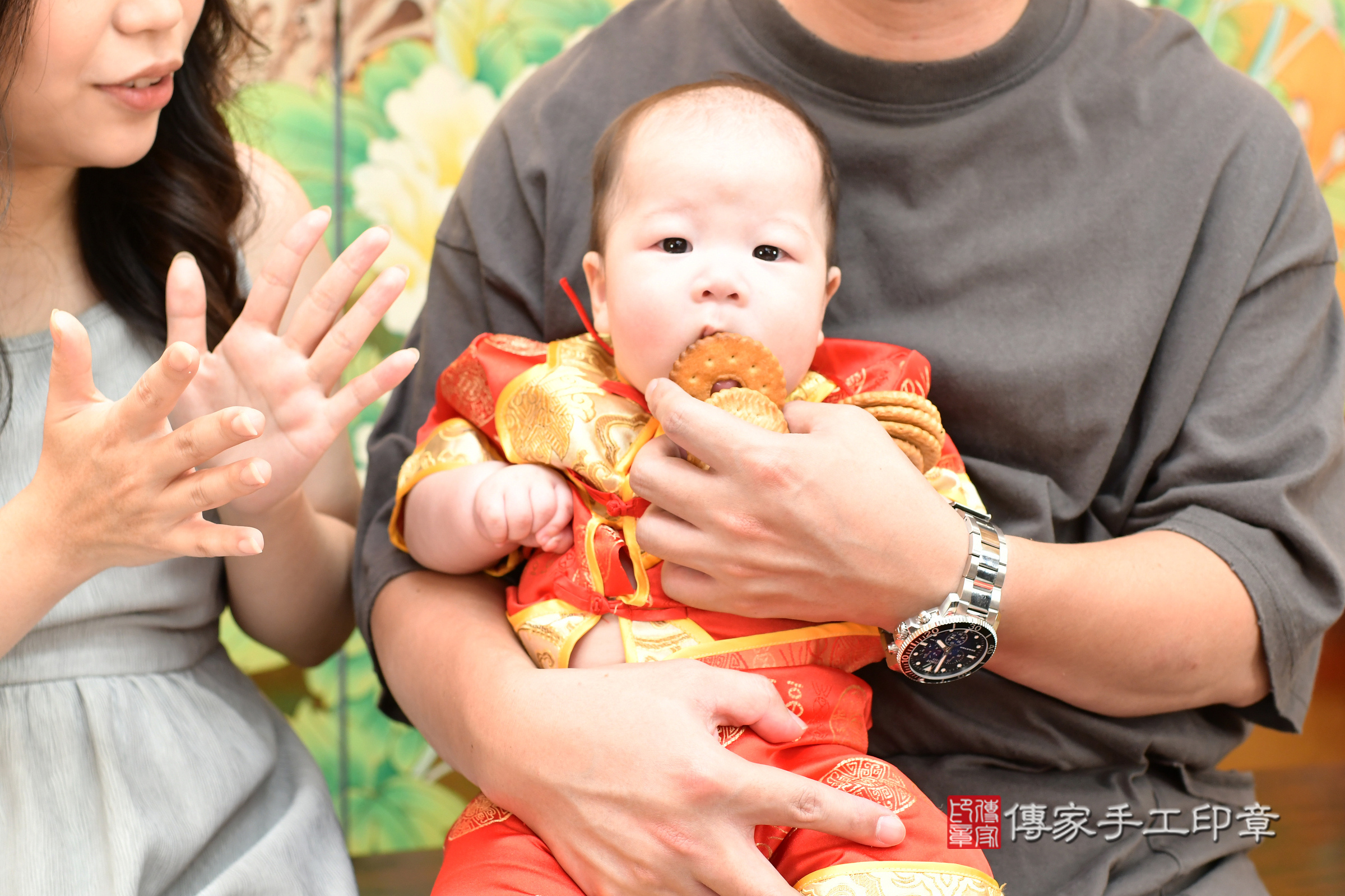 台北市大同區宸宸寶寶收涎推薦:傳家台北店收涎中國風會場,嬰兒古禮收涎收口水流程儀式、收涎吉祥話、收涎餅乾、收涎拍照。收涎證書。2025.8.16,照片17 台北市大同區宸宸寶寶收涎推薦:傳家台北店收涎中國風會場,嬰兒古禮收涎收口水流程儀式、收涎吉祥話、收涎餅乾、收涎拍照。收涎證書。2025.8.16,照片17