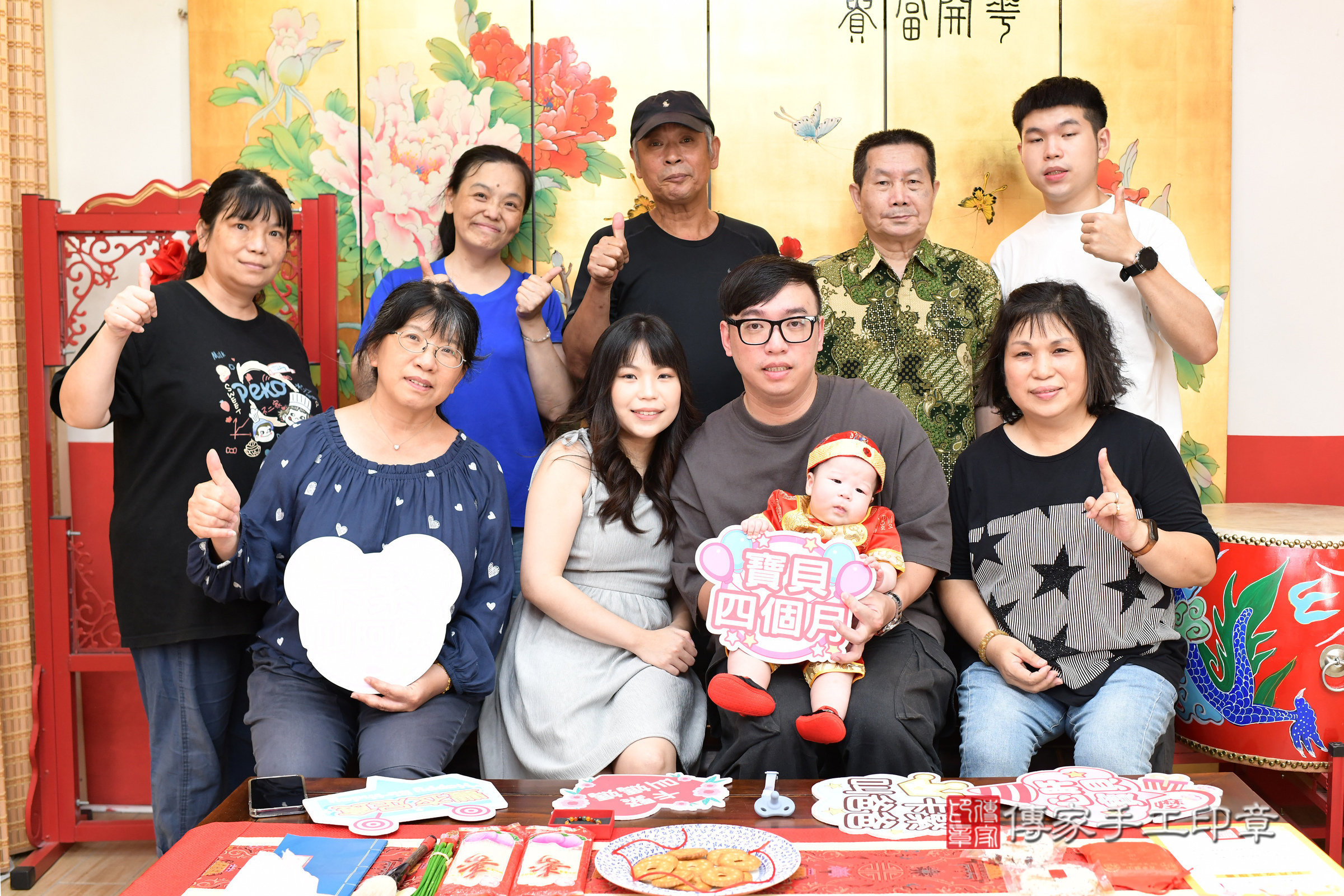 台北市大同區宸宸寶寶收涎推薦:傳家台北店收涎中國風會場,嬰兒古禮收涎收口水流程儀式、收涎吉祥話、收涎餅乾、收涎拍照。收涎證書。2025.8.16,照片21 台北市大同區宸宸寶寶收涎推薦:傳家台北店收涎中國風會場,嬰兒古禮收涎收口水流程儀式、收涎吉祥話、收涎餅乾、收涎拍照。收涎證書。2025.8.16,照片21