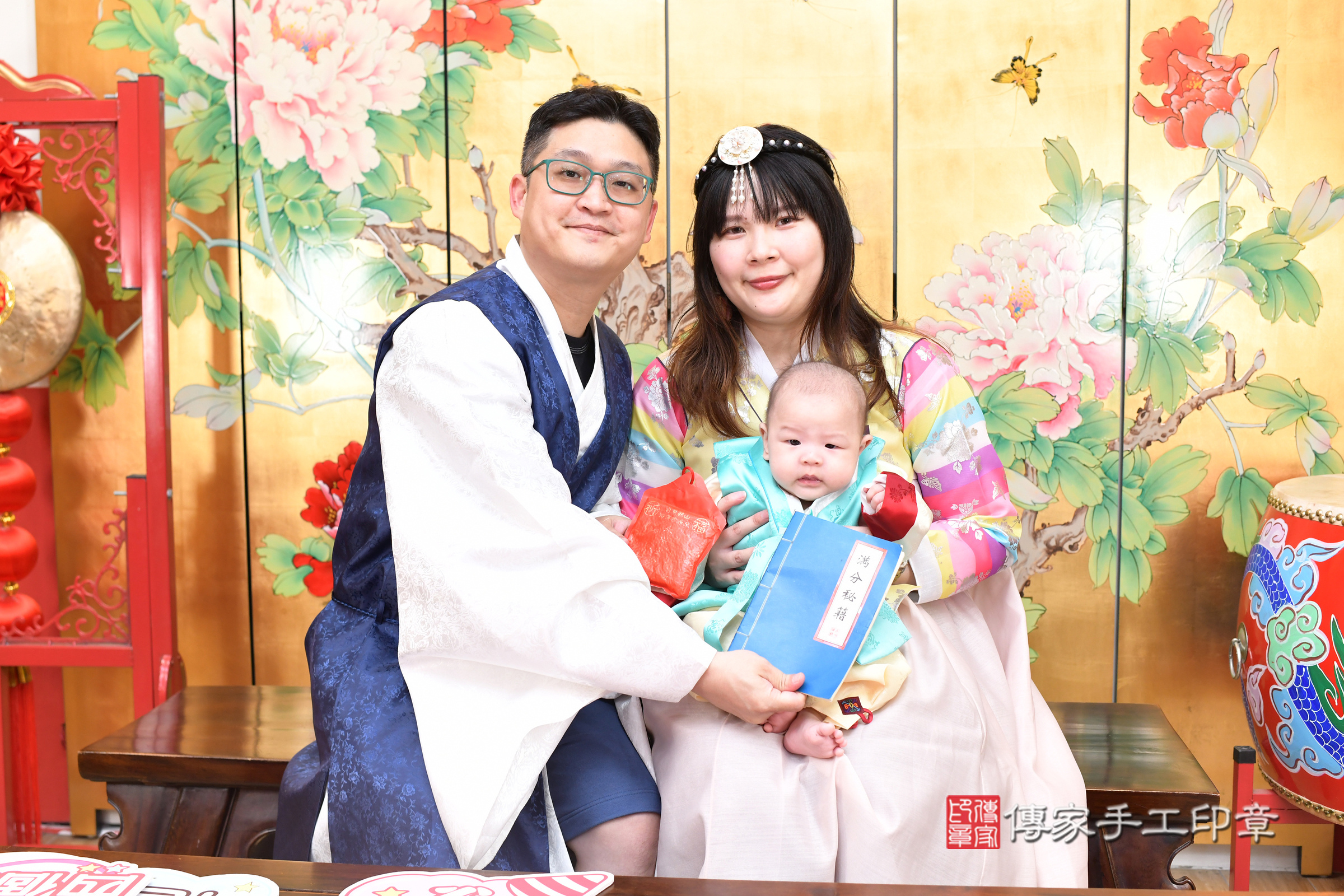 台北市大同區彤彤寶寶收涎推薦:傳家台北店收涎中國風會場,嬰兒古禮收涎收口水流程儀式、收涎吉祥話、收涎餅乾、收涎拍照。收涎證書。2025.8.17,照片8 台北市大同區彤彤寶寶收涎推薦:傳家台北店收涎中國風會場,嬰兒古禮收涎收口水流程儀式、收涎吉祥話、收涎餅乾、收涎拍照。收涎證書。2025.8.17,照片8