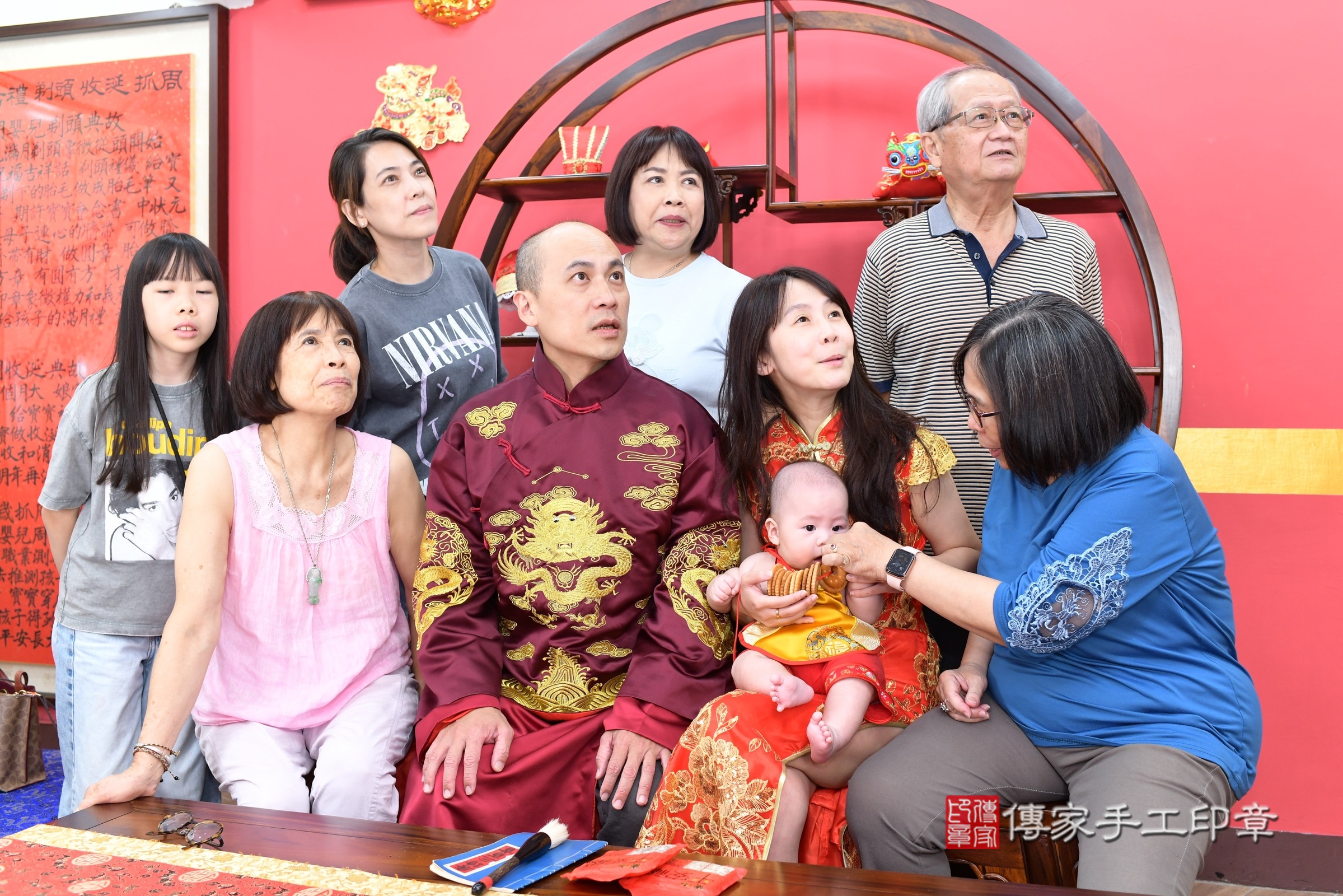 新北市永和區叡叡寶寶收涎推薦:傳家新北店收涎中國風會場,嬰兒古禮收涎收口水流程儀式、收涎吉祥話、收涎餅乾、收涎拍照。收涎證書。2025.8.27,照片6 新北市永和區叡叡寶寶收涎推薦:傳家新北店收涎中國風會場,嬰兒古禮收涎收口水流程儀式、收涎吉祥話、收涎餅乾、收涎拍照。收涎證書。2025.8.27,照片6