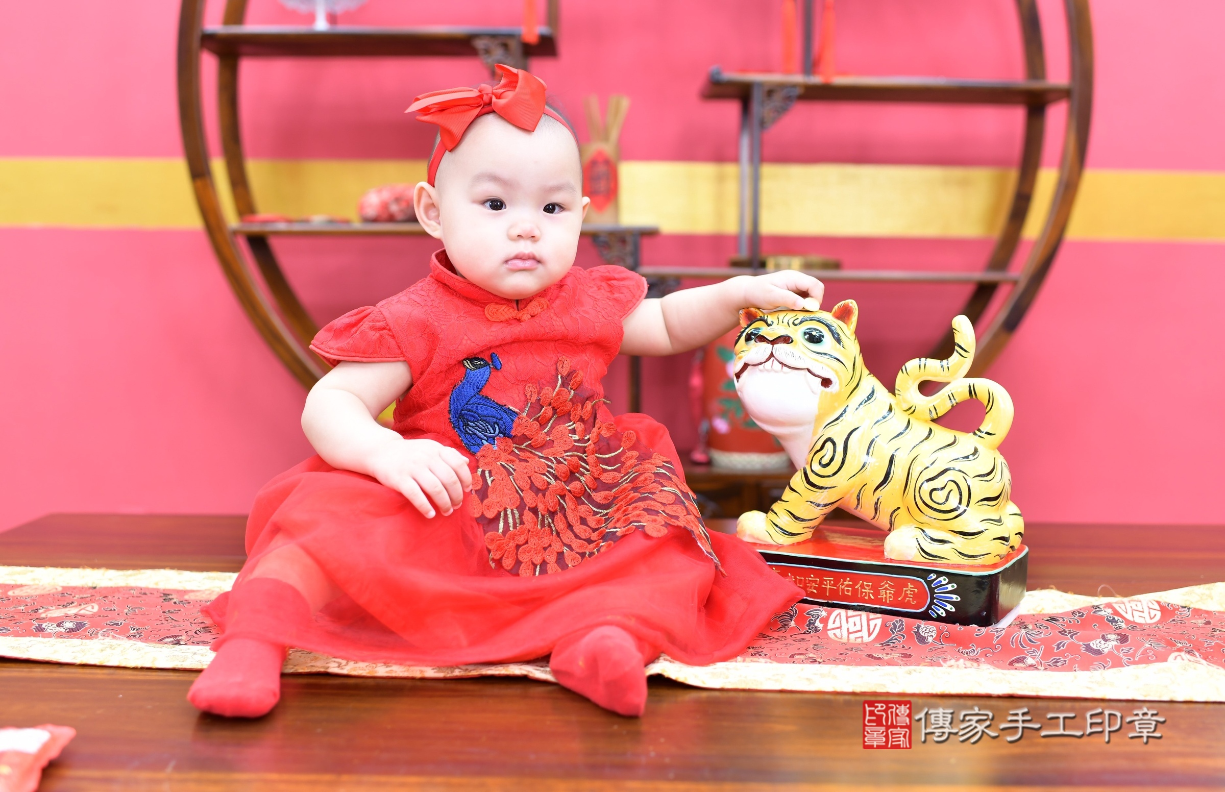 新北市永和區瑄瑄寶寶抓周推薦:傳家新北店抓周度脺中國風會場,嬰兒古禮抓周流程儀式吉祥話、抓周道具物品24種、拍照。抓周證書。2025.8.23,照片11 新北市永和區瑄瑄寶寶抓周推薦:傳家新北店抓周度脺中國風會場,嬰兒古禮抓周流程儀式吉祥話、抓周道具物品24種、拍照。抓周證書。2025.8.23,照片11