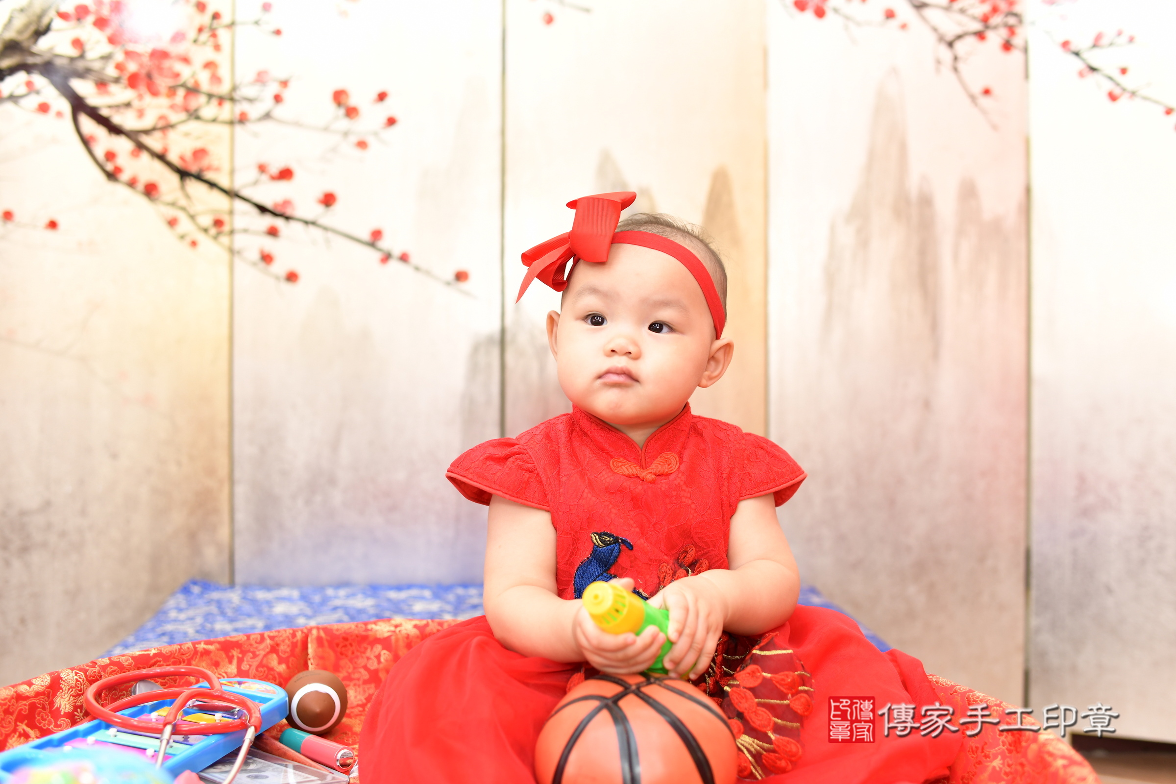 新北市永和區瑄瑄寶寶抓周推薦:傳家新北店抓周度脺中國風會場,嬰兒古禮抓周流程儀式吉祥話、抓周道具物品24種、拍照。抓周證書。2025.8.23,照片6 新北市永和區瑄瑄寶寶抓周推薦:傳家新北店抓周度脺中國風會場,嬰兒古禮抓周流程儀式吉祥話、抓周道具物品24種、拍照。抓周證書。2025.8.23,照片6