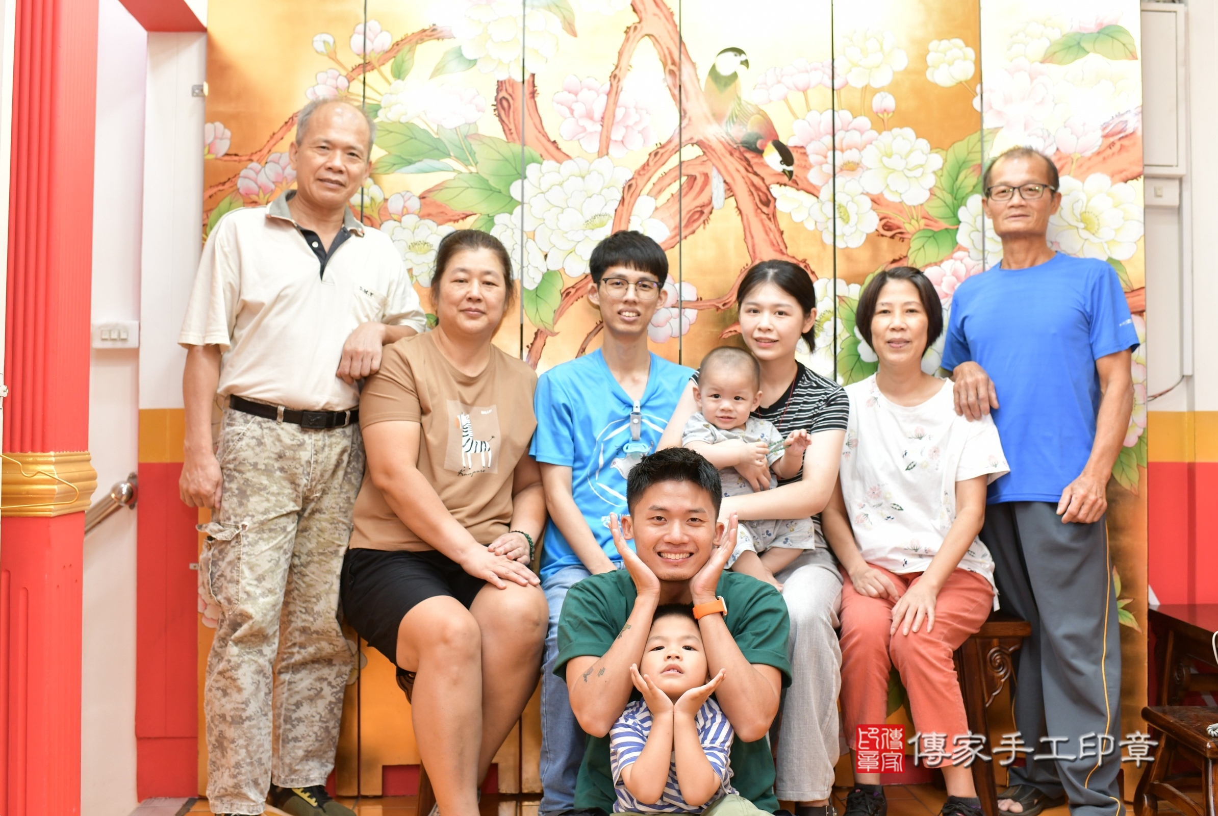 桃園市八德區小志寶寶抓周推薦：傳家桃園店抓周度脺中國風會場，嬰兒古禮抓周流程儀式吉祥話、抓周道具物品24種、拍照。抓周證書。2025.8.31，照片1