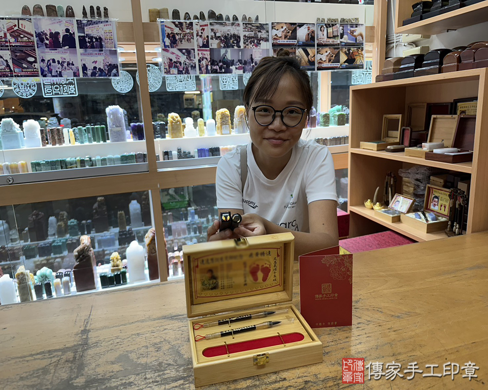 顧客滿意推薦：傳家嬰兒竹盒小三寶、黑檀木臍髮帶印章、胎毛筆。新北市三峽區-林小姐2025.09.14