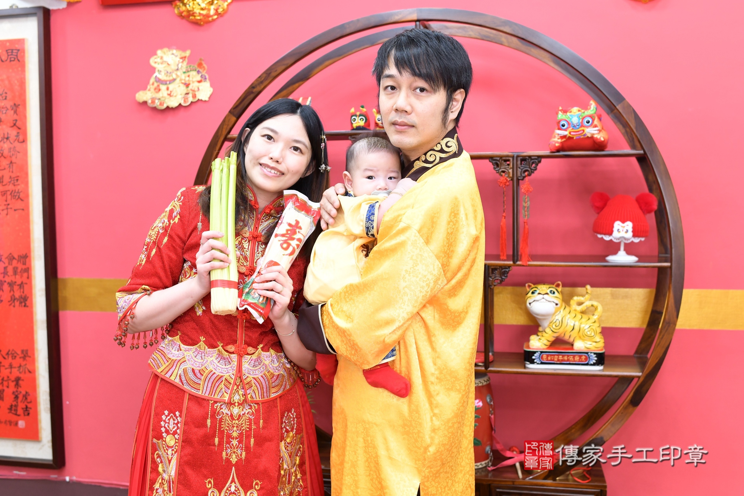 新北市永和區小勝寶寶收涎推薦:傳家新北店收涎中國風會場,嬰兒古禮收涎收口水流程儀式、收涎吉祥話、收涎餅乾、收涎拍照。收涎證書。2025.8.30,照片9 新北市永和區小勝寶寶收涎推薦:傳家新北店收涎中國風會場,嬰兒古禮收涎收口水流程儀式、收涎吉祥話、收涎餅乾、收涎拍照。收涎證書。2025.8.30,照片9