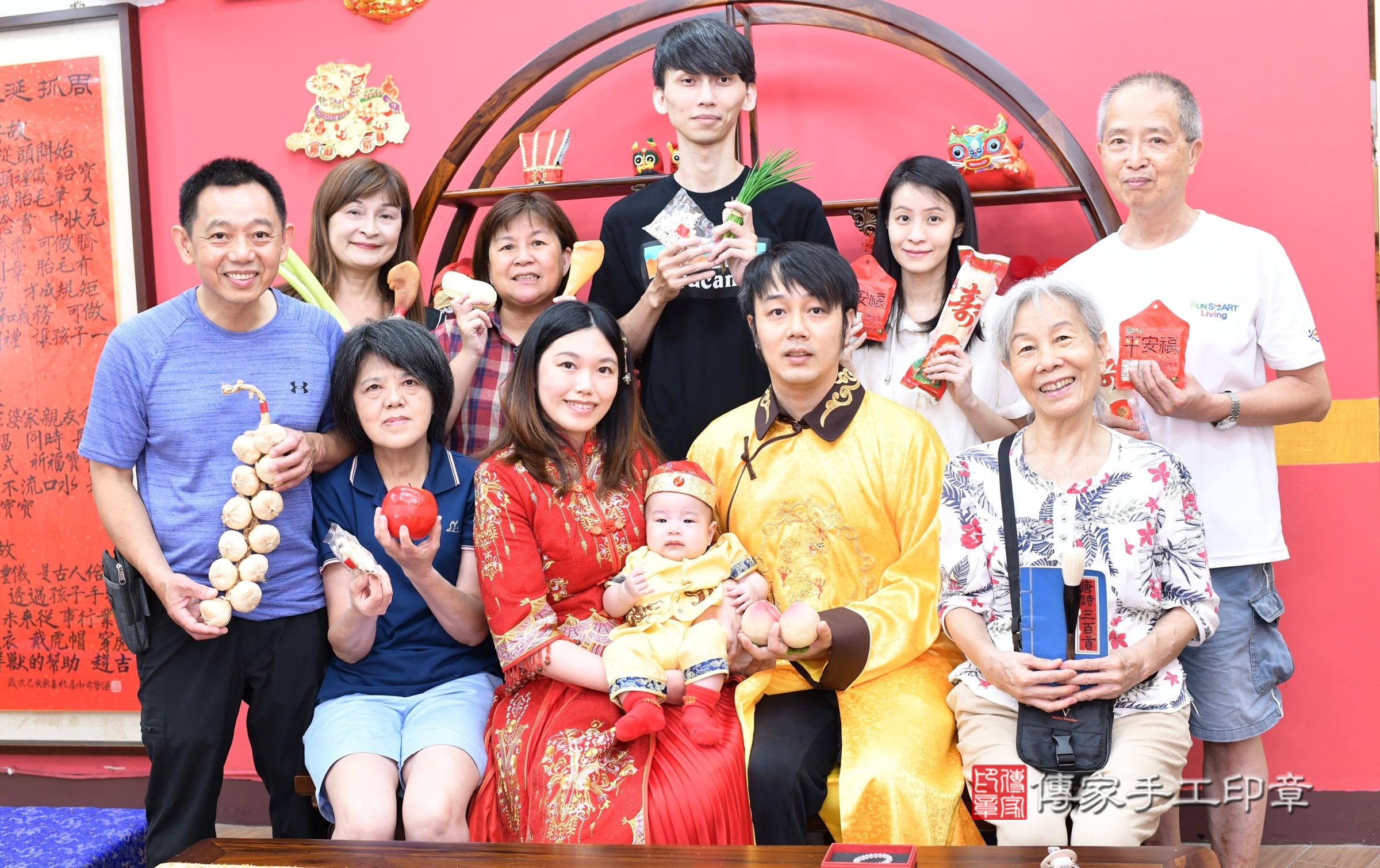 新北市永和區小勝寶寶收涎推薦:傳家新北店收涎中國風會場,嬰兒古禮收涎收口水流程儀式、收涎吉祥話、收涎餅乾、收涎拍照。收涎證書。2025.8.30,照片17 新北市永和區小勝寶寶收涎推薦:傳家新北店收涎中國風會場,嬰兒古禮收涎收口水流程儀式、收涎吉祥話、收涎餅乾、收涎拍照。收涎證書。2025.8.30,照片17