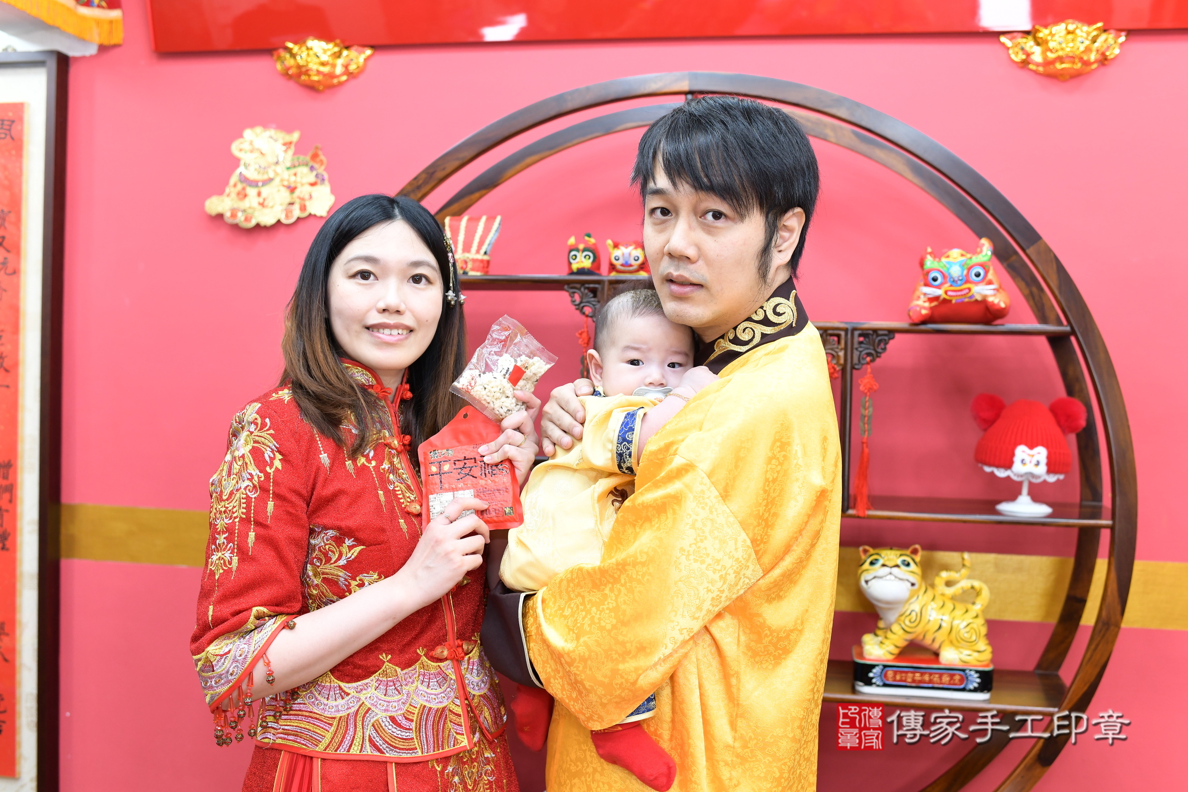 新北市永和區小勝寶寶收涎推薦:傳家新北店收涎中國風會場,嬰兒古禮收涎收口水流程儀式、收涎吉祥話、收涎餅乾、收涎拍照。收涎證書。2025.8.30,照片8 新北市永和區小勝寶寶收涎推薦:傳家新北店收涎中國風會場,嬰兒古禮收涎收口水流程儀式、收涎吉祥話、收涎餅乾、收涎拍照。收涎證書。2025.8.30,照片8