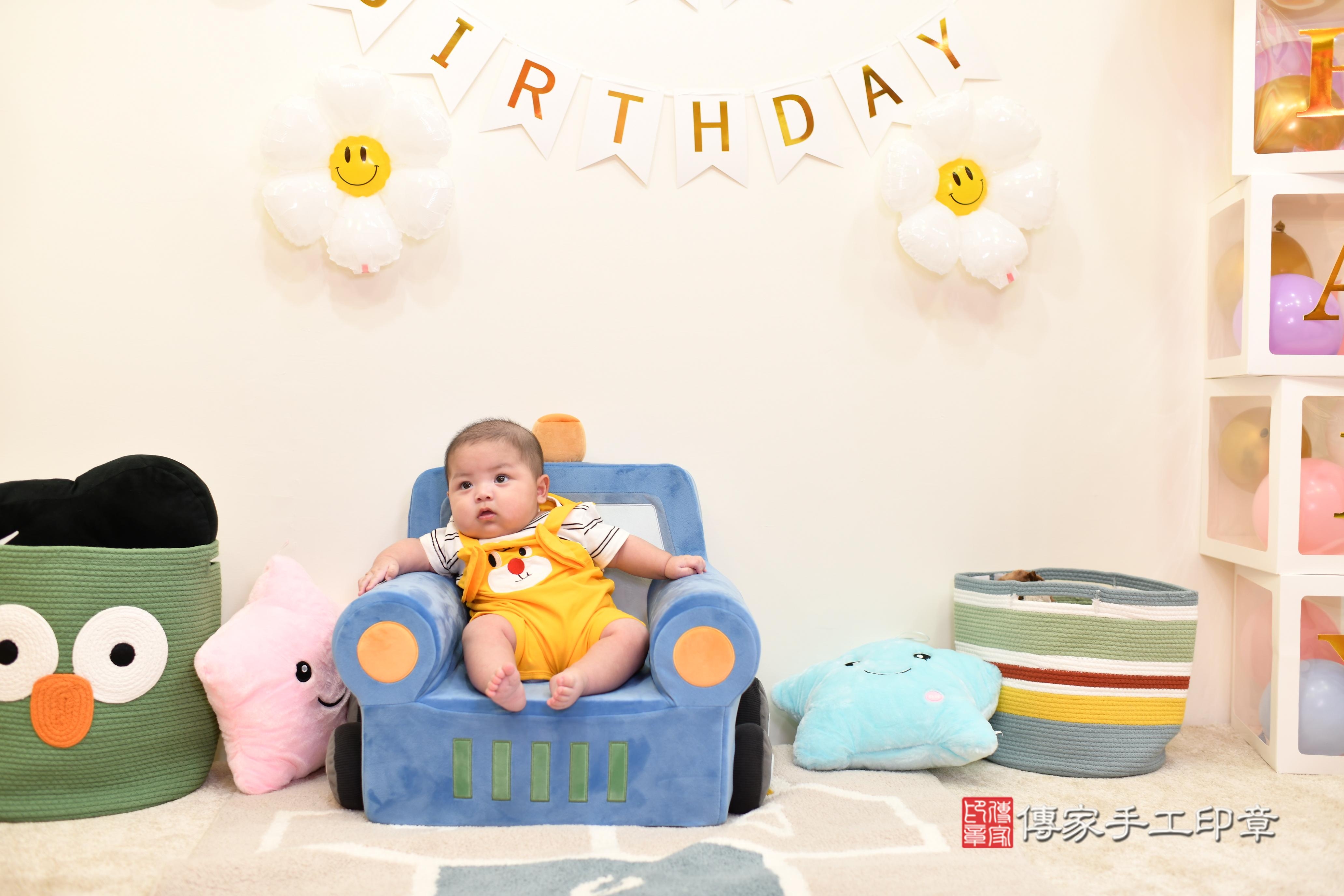 傳家手工印章台南店、抓周、度脺、中國風會場、傳家嬰兒古禮、吉祥話、抓周道具物品24種、拍照。抓周證書。寶寶抓周、滿周歲、生日快樂、祝福 傳家手工印章台南店、抓周、度脺、中國風會場、傳家嬰兒古禮、吉祥話、抓周道具物品24種、拍照。抓周證書。寶寶抓周、滿周歲、生日快樂、祝福