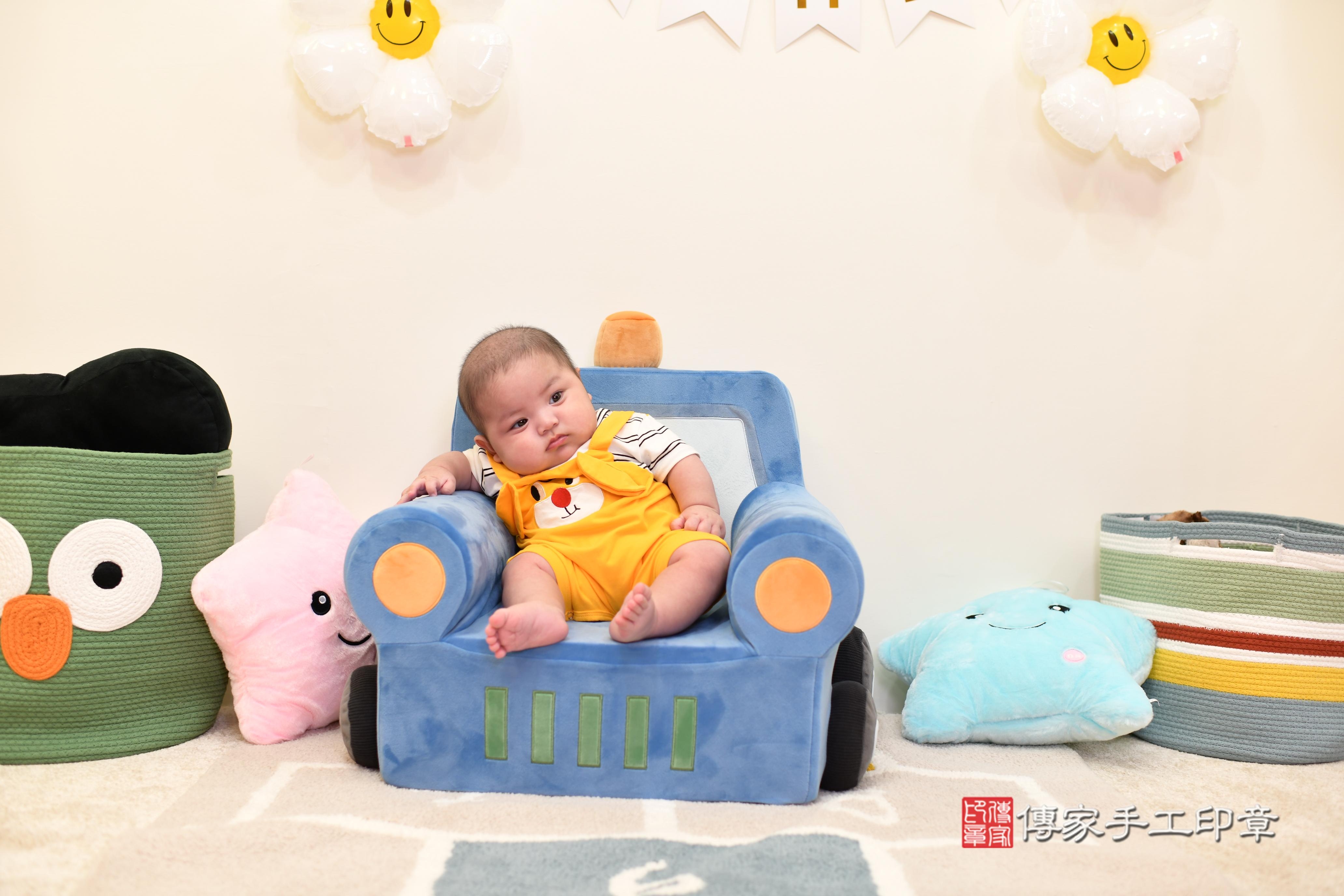 傳家手工印章台南店、抓周、度脺、中國風會場、傳家嬰兒古禮、吉祥話、抓周道具物品24種、拍照。抓周證書。寶寶抓周、滿周歲、生日快樂、祝福 傳家手工印章台南店、抓周、度脺、中國風會場、傳家嬰兒古禮、吉祥話、抓周道具物品24種、拍照。抓周證書。寶寶抓周、滿周歲、生日快樂、祝福