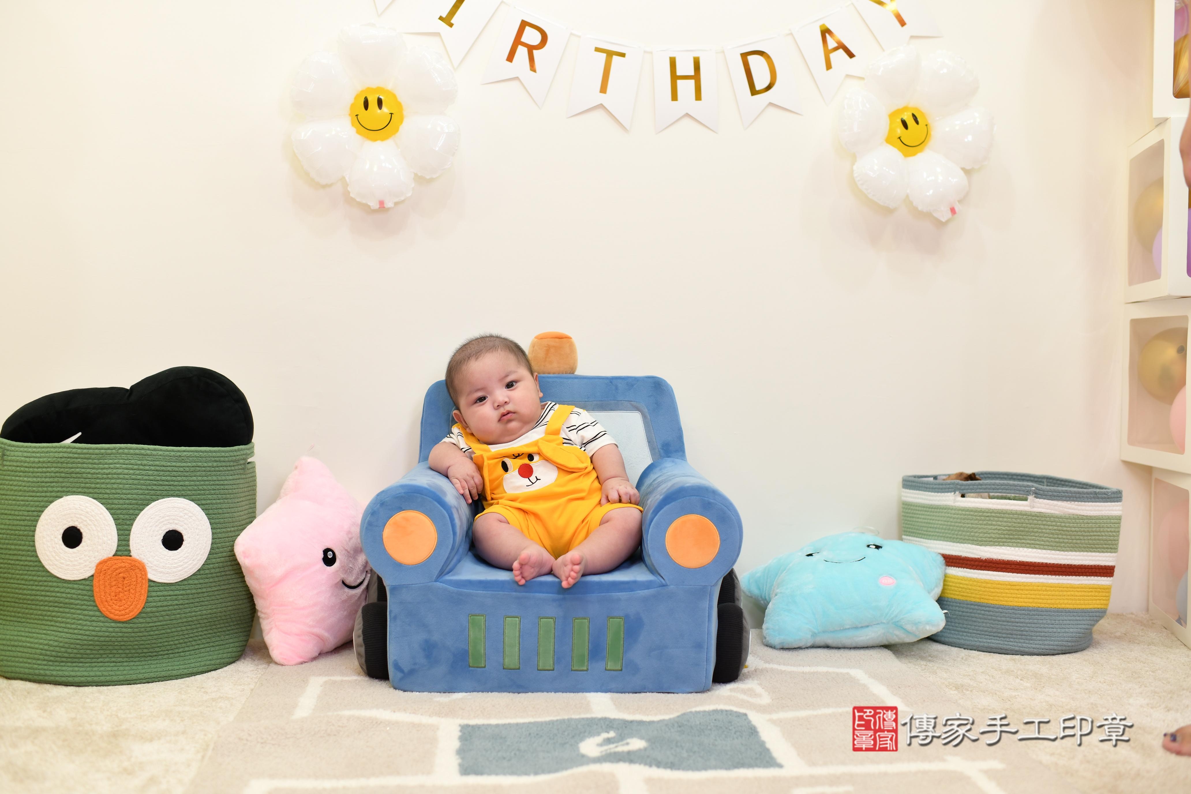 傳家手工印章台南店、抓周、度脺、中國風會場、傳家嬰兒古禮、吉祥話、抓周道具物品24種、拍照。抓周證書。寶寶抓周、滿周歲、生日快樂、祝福 傳家手工印章台南店、抓周、度脺、中國風會場、傳家嬰兒古禮、吉祥話、抓周道具物品24種、拍照。抓周證書。寶寶抓周、滿周歲、生日快樂、祝福