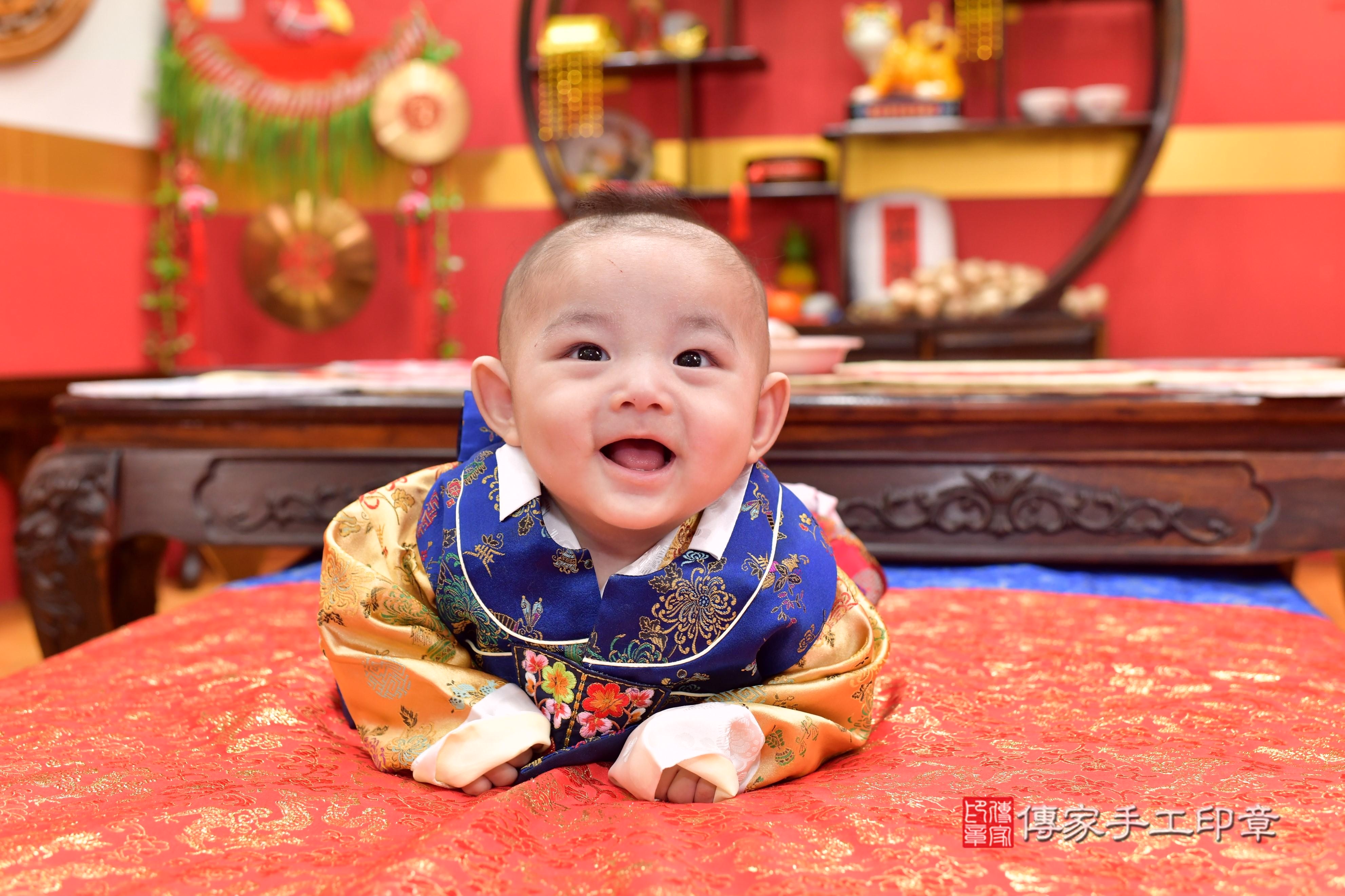 傳家手工印章桃園店、抓周、度脺、美式風會場、傳家嬰兒古禮、吉祥話、抓周道具物品24種、拍照。抓周證書。寶寶抓周、滿周歲、生日快樂、祝福 傳家手工印章桃園店、抓周、度脺、美式風會場、傳家嬰兒古禮、吉祥話、抓周道具物品24種、拍照。抓周證書。寶寶抓周、滿周歲、生日快樂、祝福