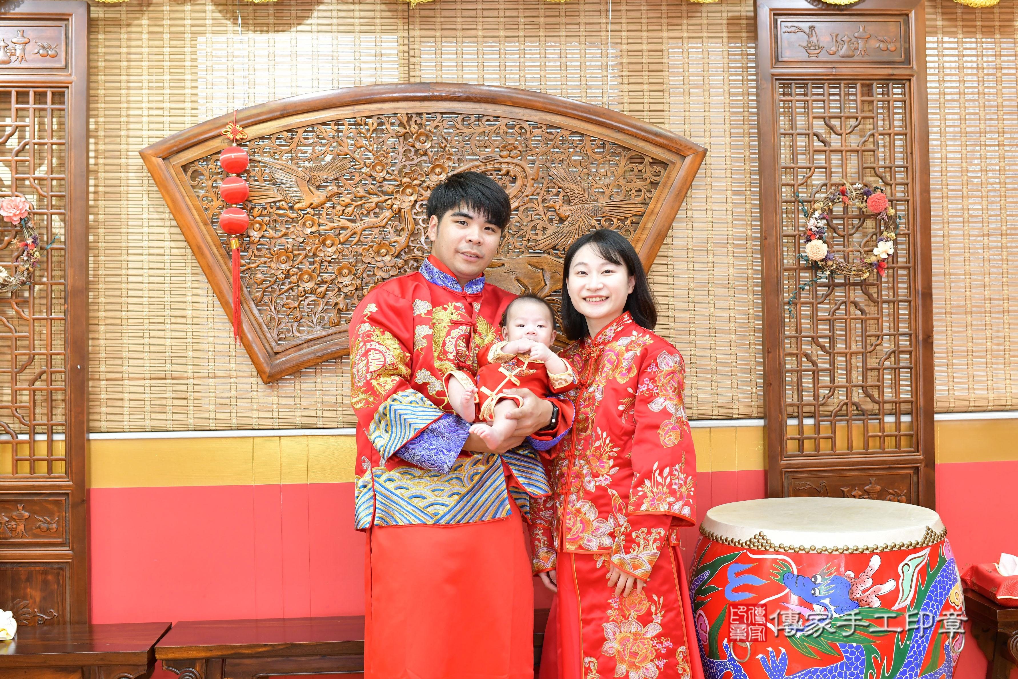 傳家手工印章桃園店、抓周、度脺、美式風會場、傳家嬰兒古禮、吉祥話、抓周道具物品24種、拍照。抓周證書。寶寶抓周、滿周歲、生日快樂、祝福 傳家手工印章桃園店、抓周、度脺、美式風會場、傳家嬰兒古禮、吉祥話、抓周道具物品24種、拍照。抓周證書。寶寶抓周、滿周歲、生日快樂、祝福