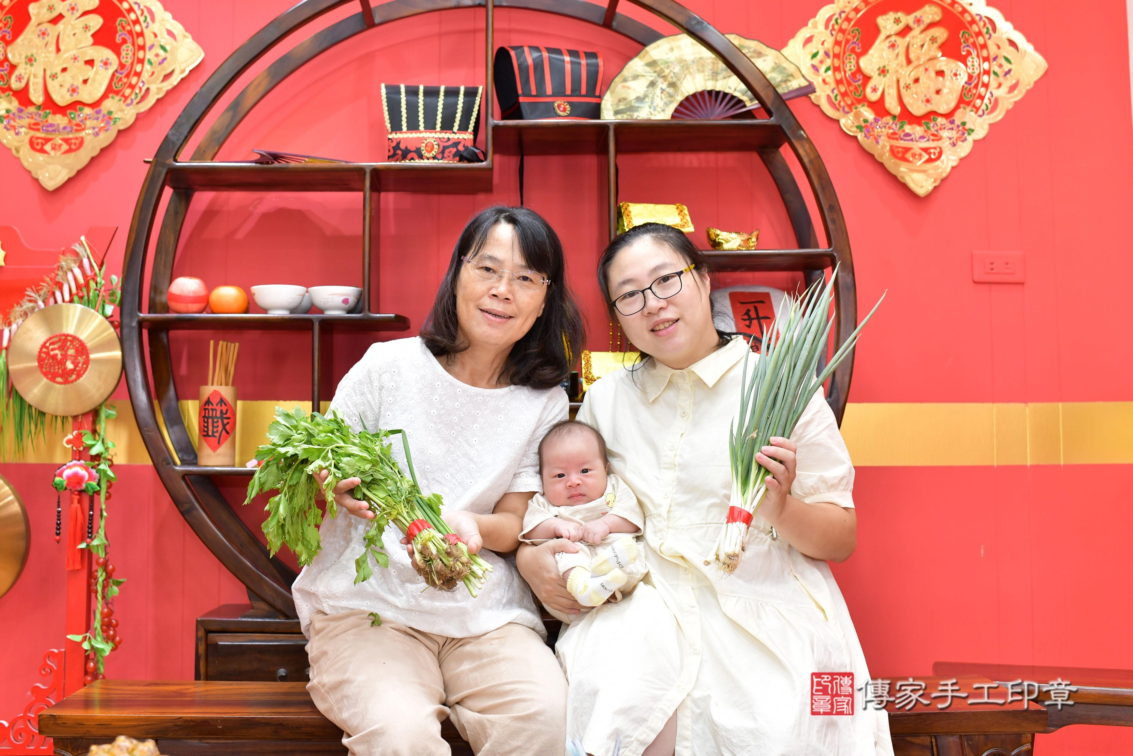 傳家手工印章桃園店、抓周、度脺、美式風會場、傳家嬰兒古禮、吉祥話、抓周道具物品24種、拍照。抓周證書。寶寶抓周、滿周歲、生日快樂、祝福 傳家手工印章桃園店、抓周、度脺、美式風會場、傳家嬰兒古禮、吉祥話、抓周道具物品24種、拍照。抓周證書。寶寶抓周、滿周歲、生日快樂、祝福