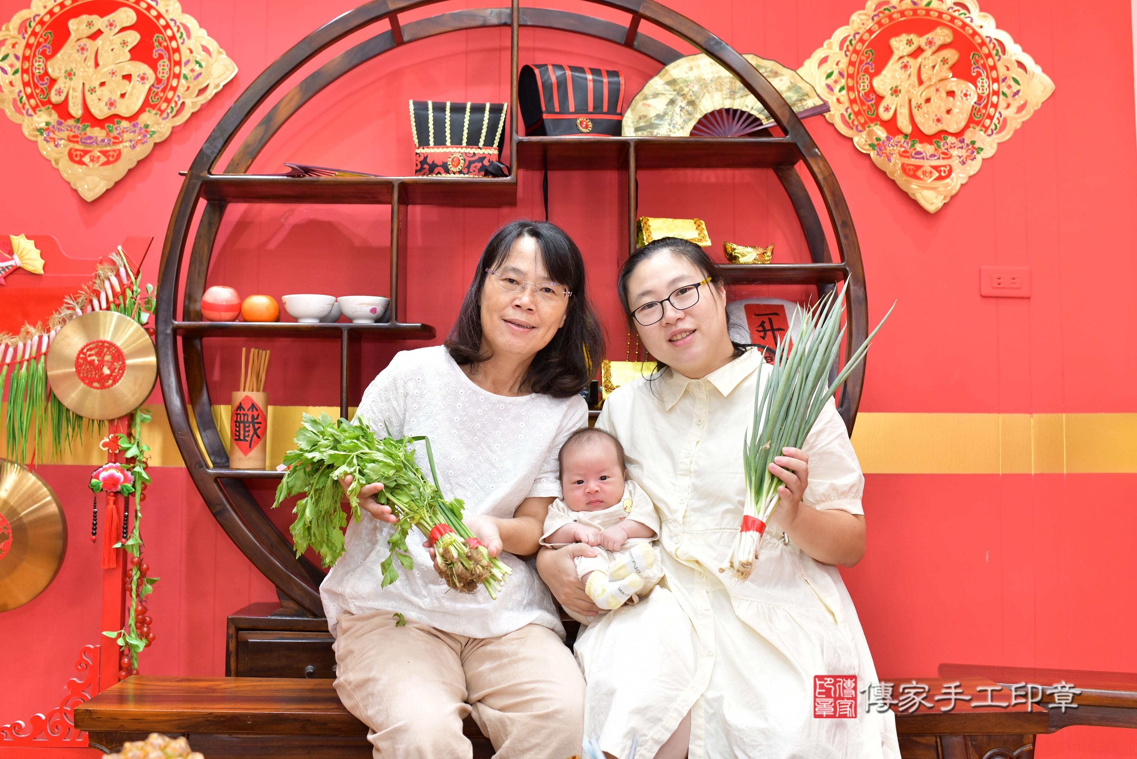 傳家手工印章桃園店、抓周、度脺、美式風會場、傳家嬰兒古禮、吉祥話、抓周道具物品24種、拍照。抓周證書。寶寶抓周、滿周歲、生日快樂、祝福 傳家手工印章桃園店、抓周、度脺、美式風會場、傳家嬰兒古禮、吉祥話、抓周道具物品24種、拍照。抓周證書。寶寶抓周、滿周歲、生日快樂、祝福