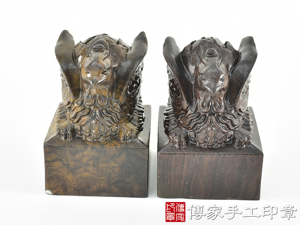 頂級黑檀木精雕鳳凰廟章:廟章、神明印章、大印章 (尺寸5.3x5.3x7.4公分)