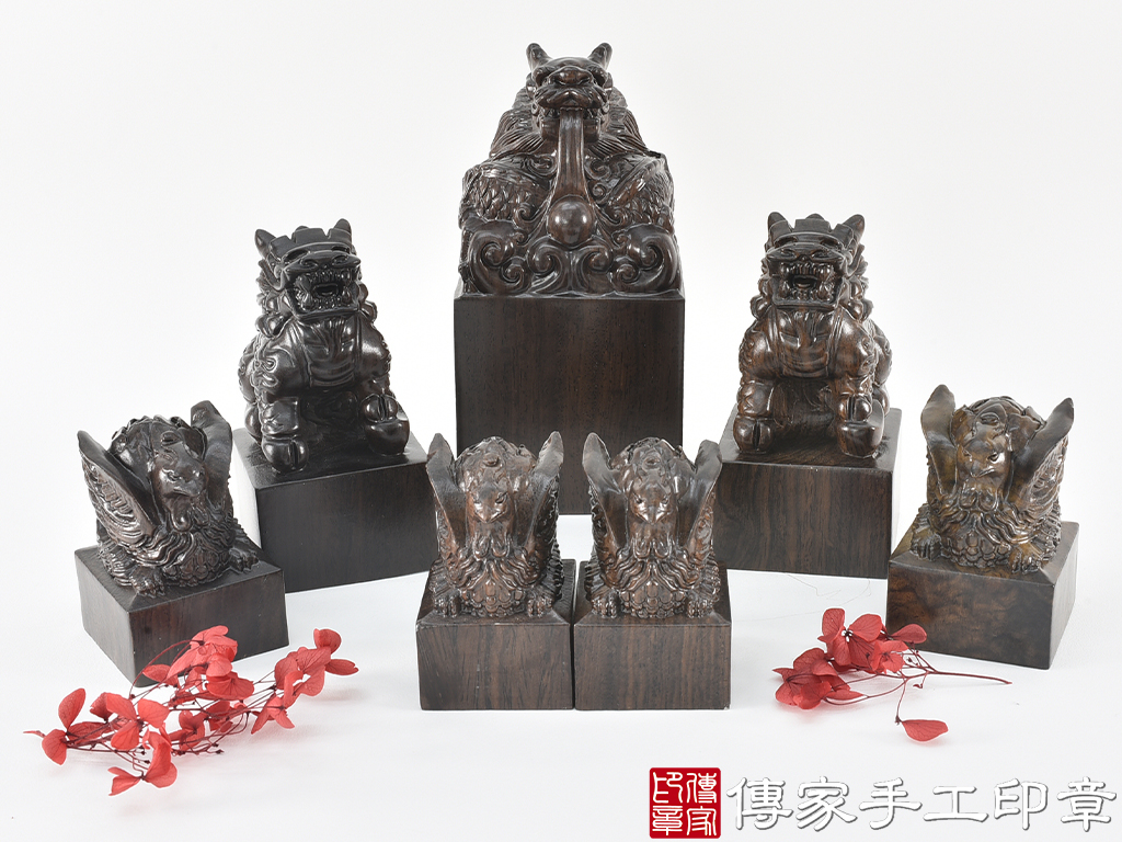 頂級黑檀木精雕鳳凰廟章:廟章、神明印章、大印章 (尺寸5.3x5.3x7.4公分) 1.jpg
