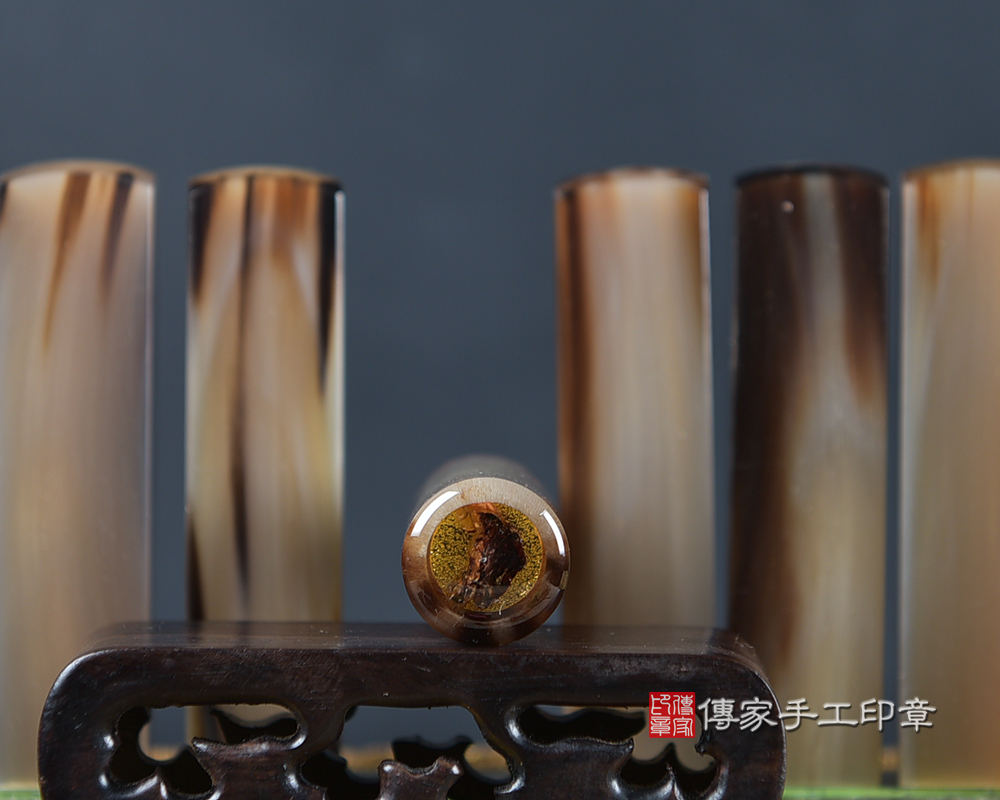 堅毅不拔的精神!赤牛角臍帶印章(傳家印章新北店114.9.5) 堅毅不拔的精神!赤牛角臍帶印章(傳家印章新北店114.9.5)