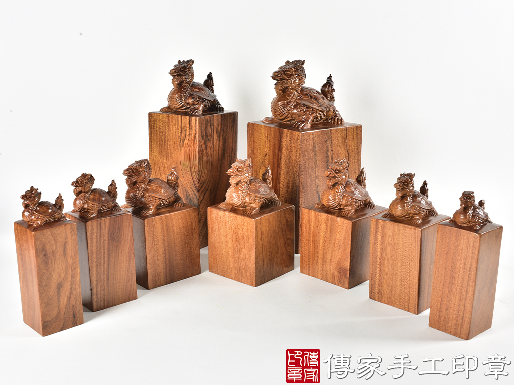 頂級紅紫檀木精雕龍龜廟章:廟章、神明印章、大印章 (尺寸7.5x7.5x15公分)